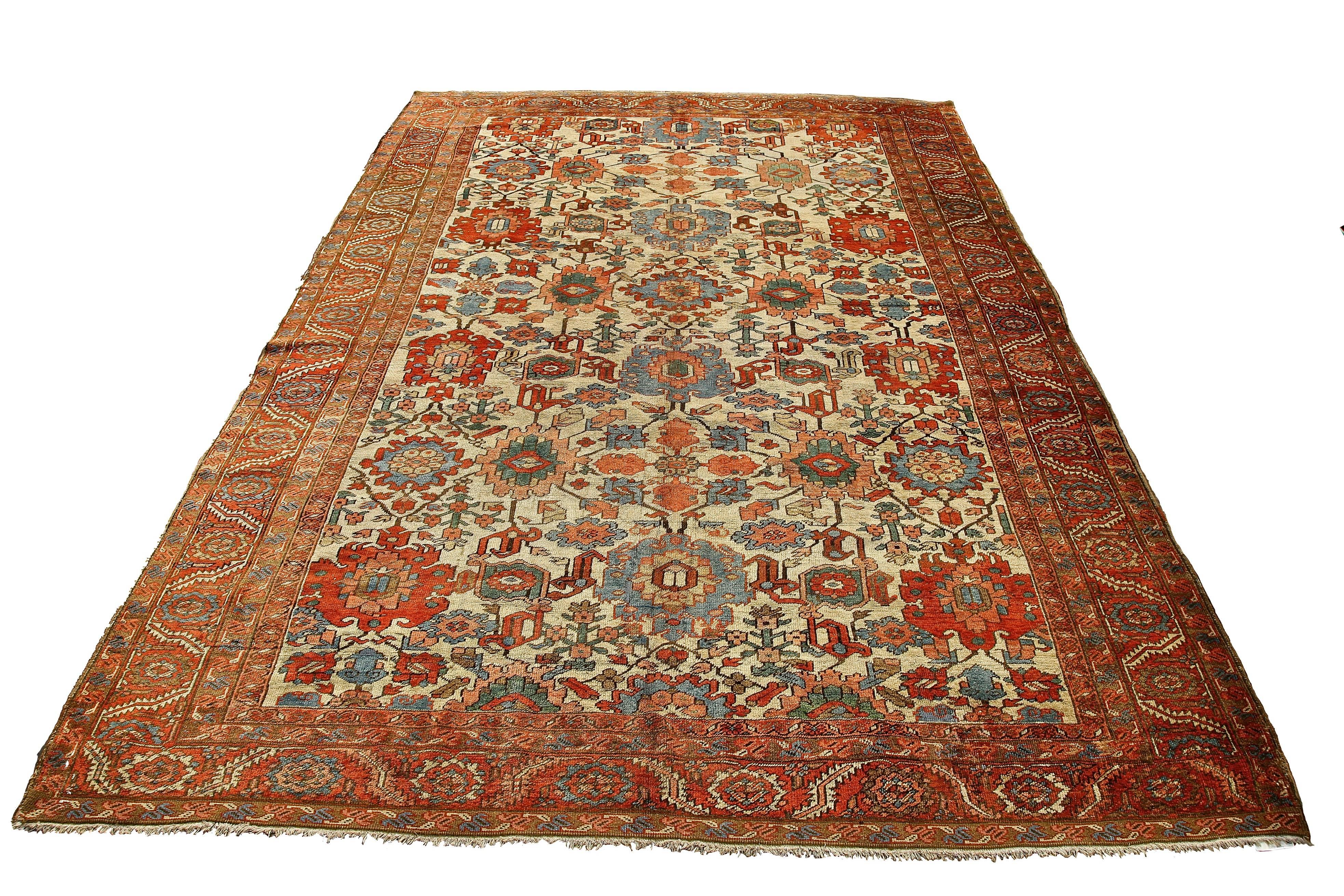 Antique North West Persian Bakshayesh carpet, 19th century. Measures: 397 x 290cm.