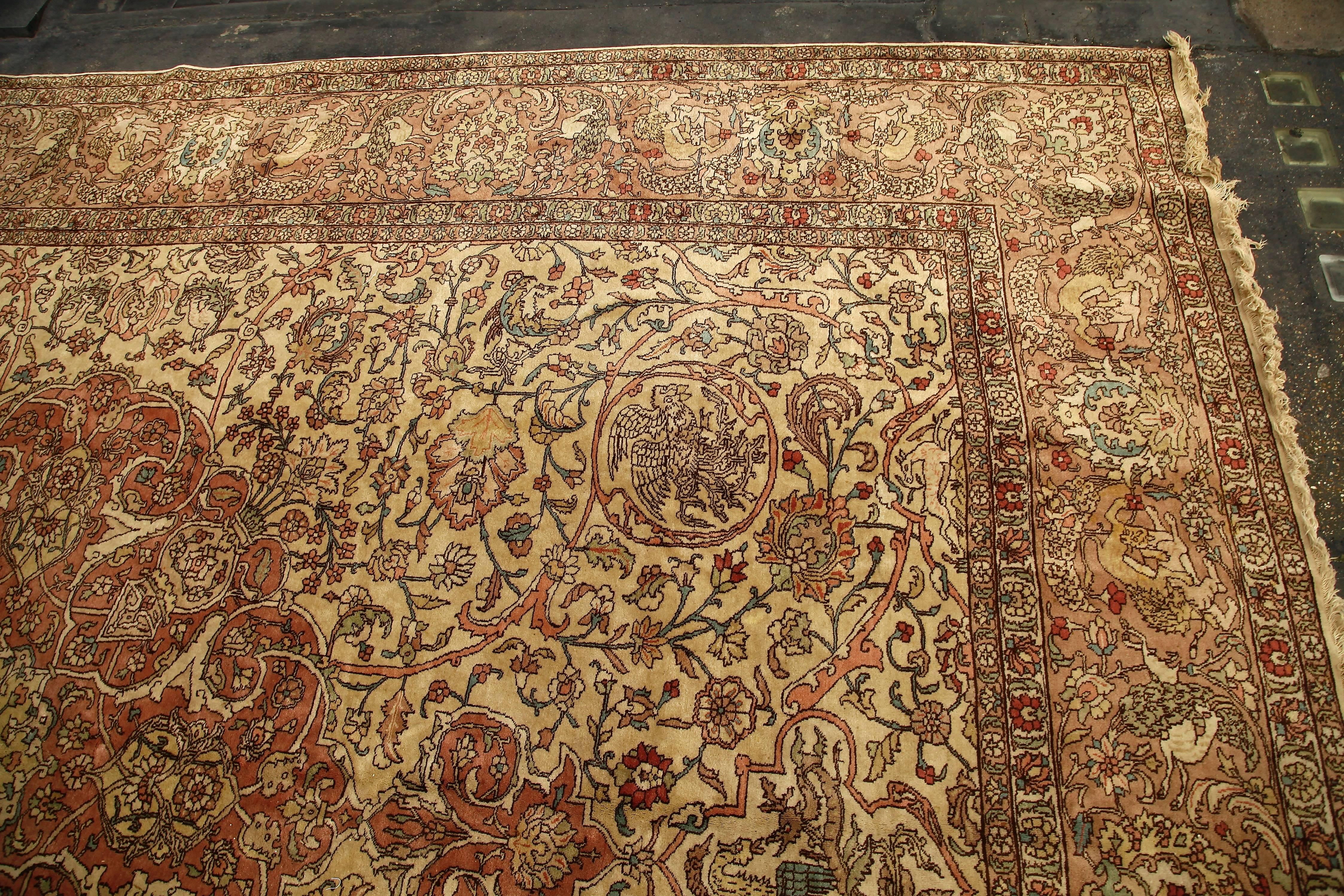Antique Persian Tabriz Carpet, Mid-20th Century In Good Condition For Sale In London, GB