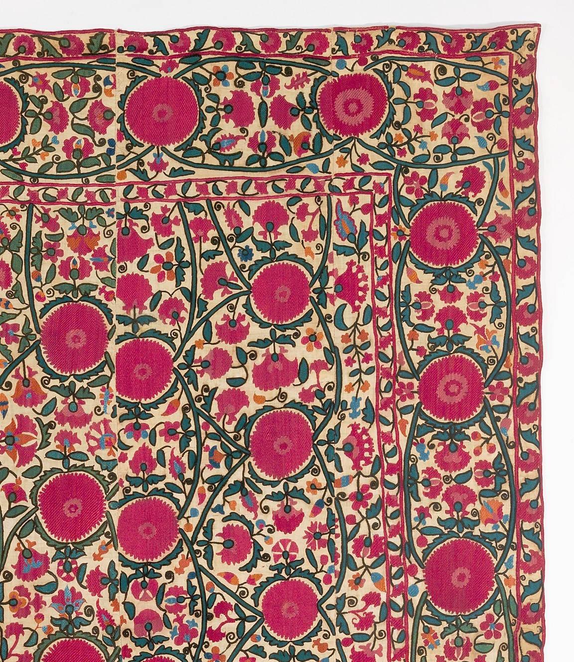 Antique Suzani Embroidery, 19th Century In Good Condition For Sale In London, GB