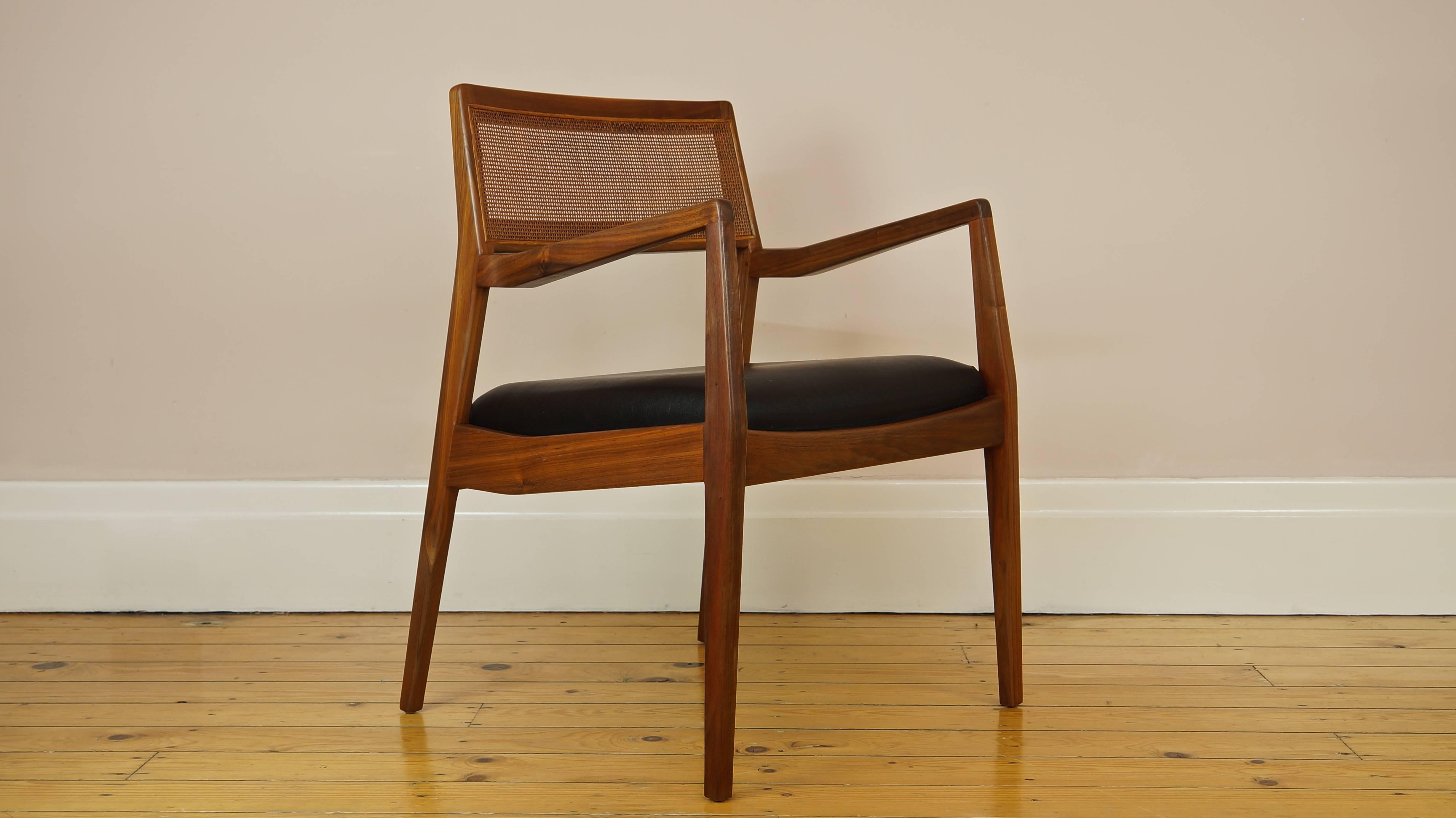 Mid-Century Modern Vintage 1950s Walnut C140 Playboy Lounge Chair or Armchair by Jens Risom