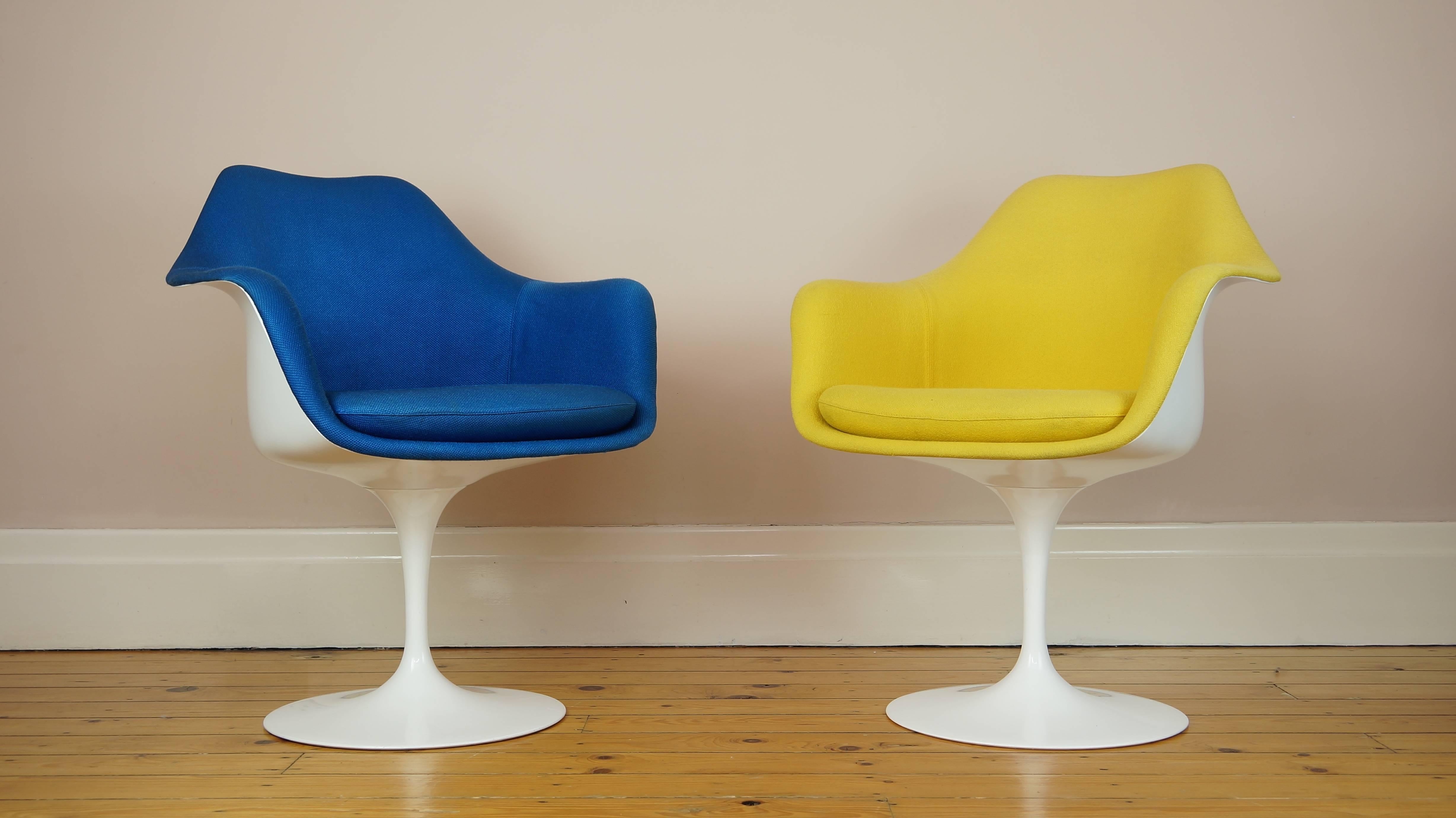 Mid-Century Modern Vintage Tulip Chair / Armchair by Eero Saarinen for Knoll, Blue Upholstery