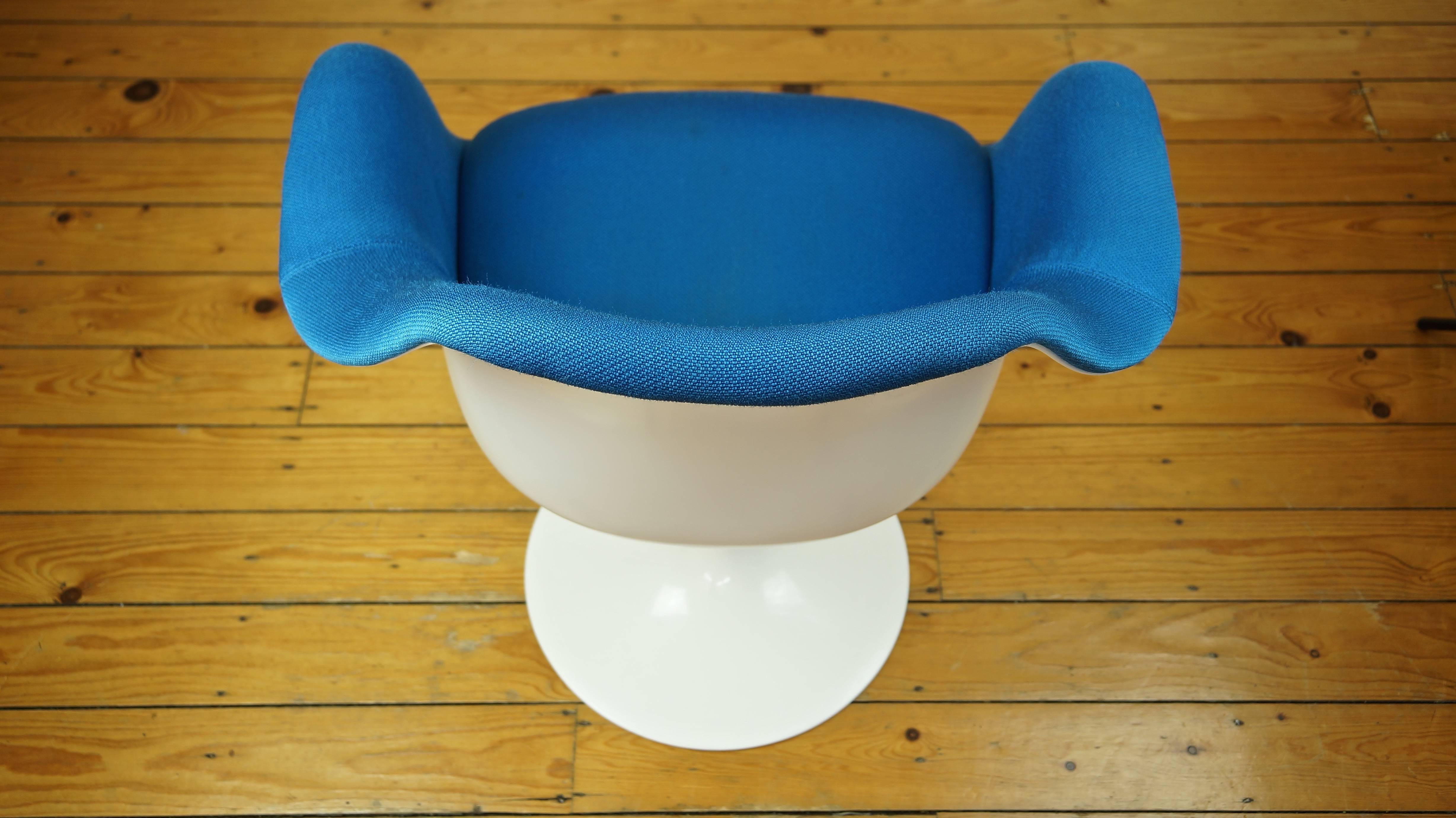American Vintage Tulip Chair / Armchair by Eero Saarinen for Knoll, Blue Upholstery