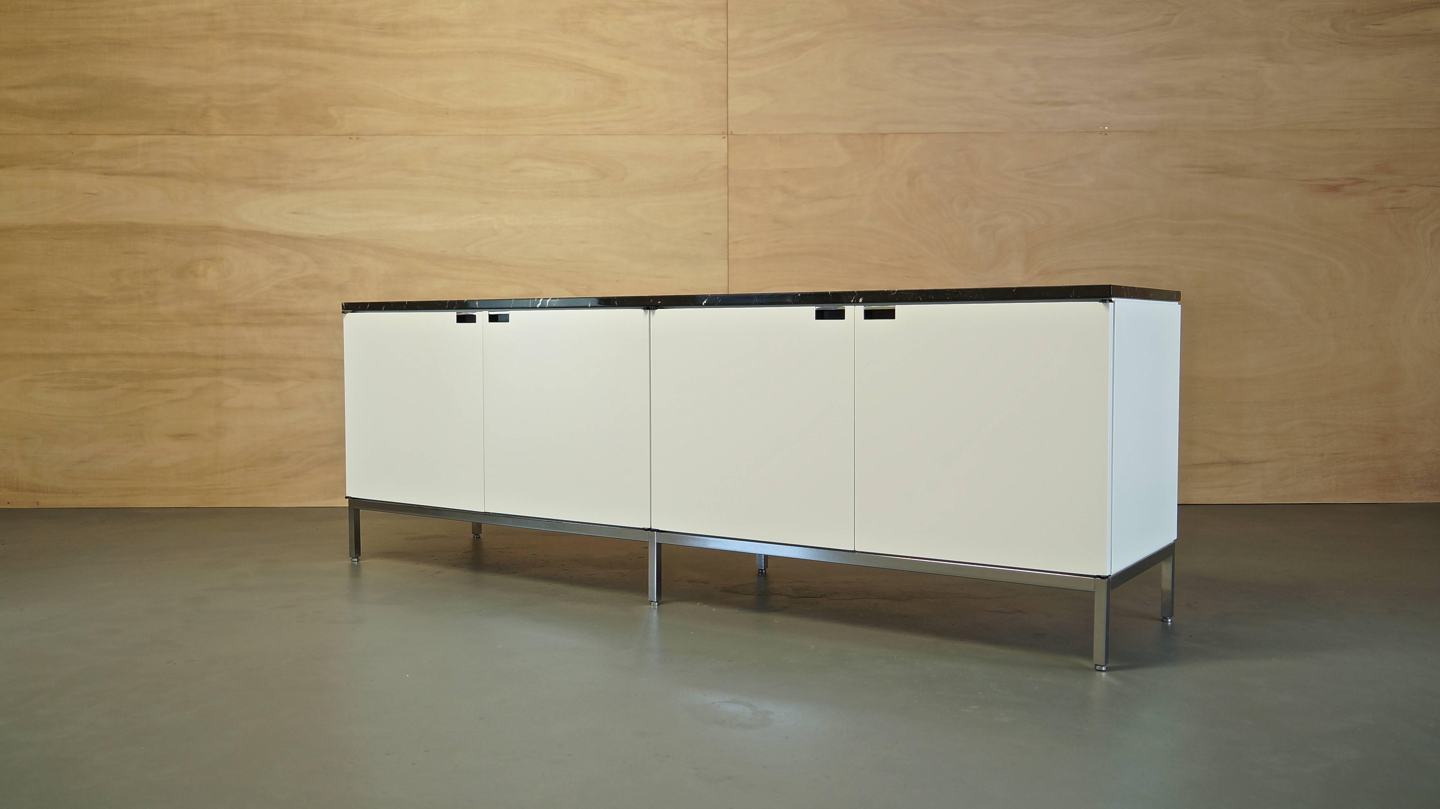Lacquer Florence Knoll Sideboard 