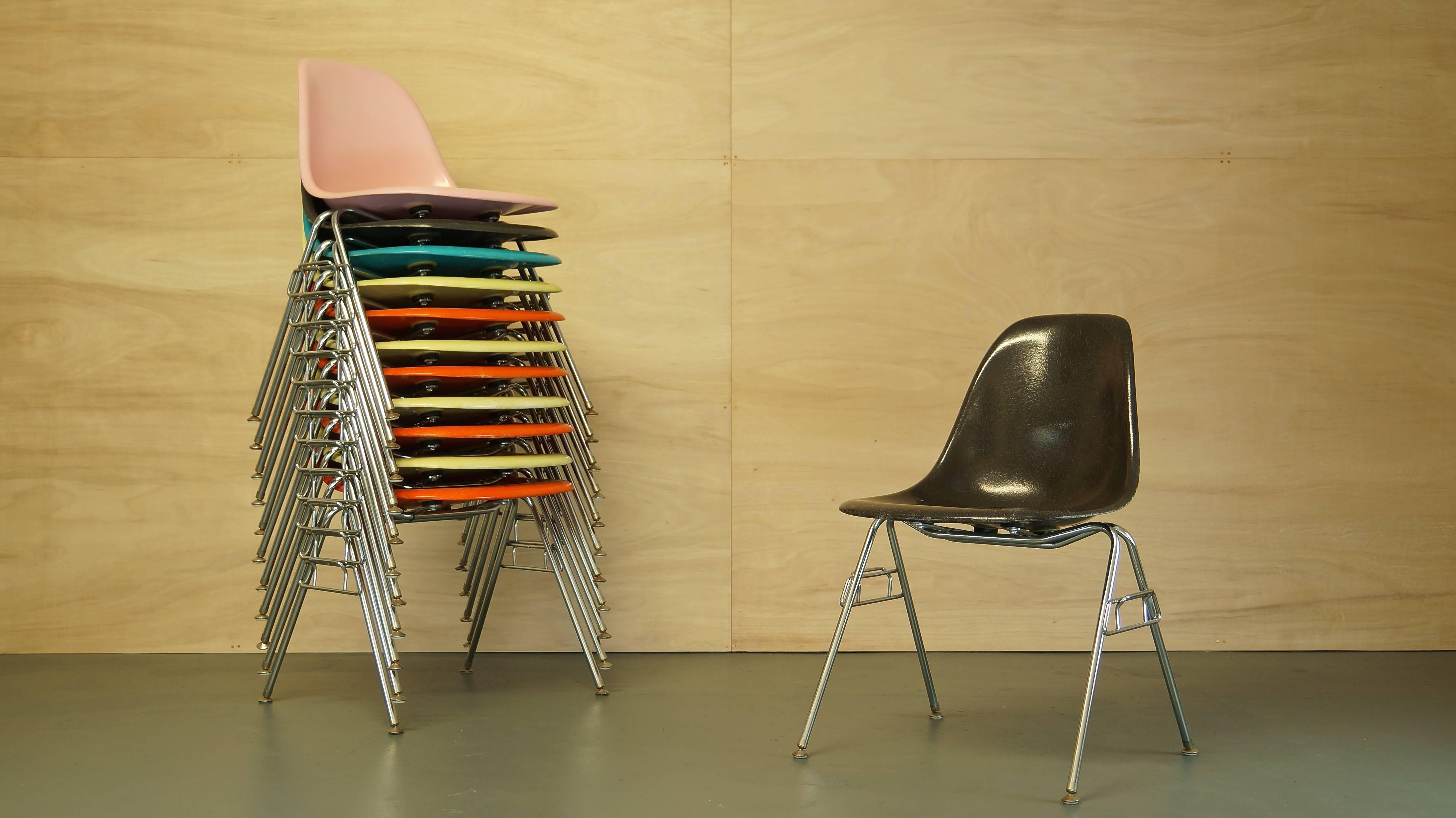 eames stackable chairs