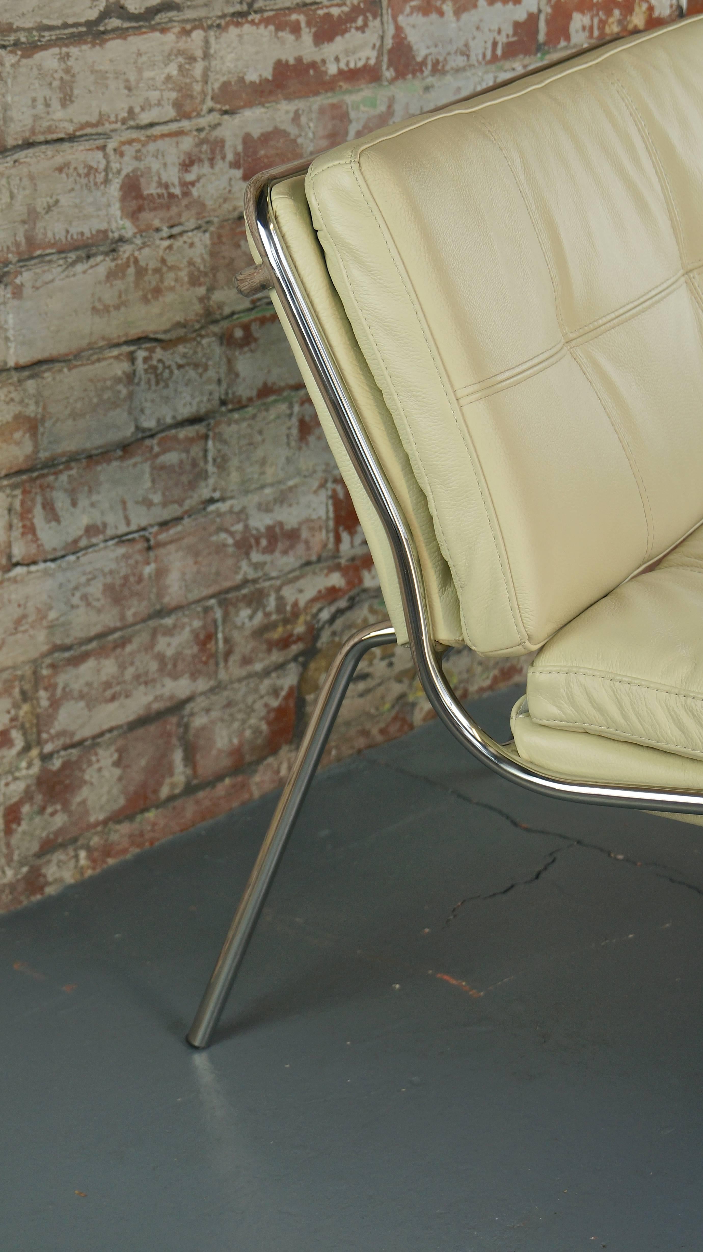 Steel Frog Chair by Piero Lissoni, Cream Leather Italian Lounge Chair
