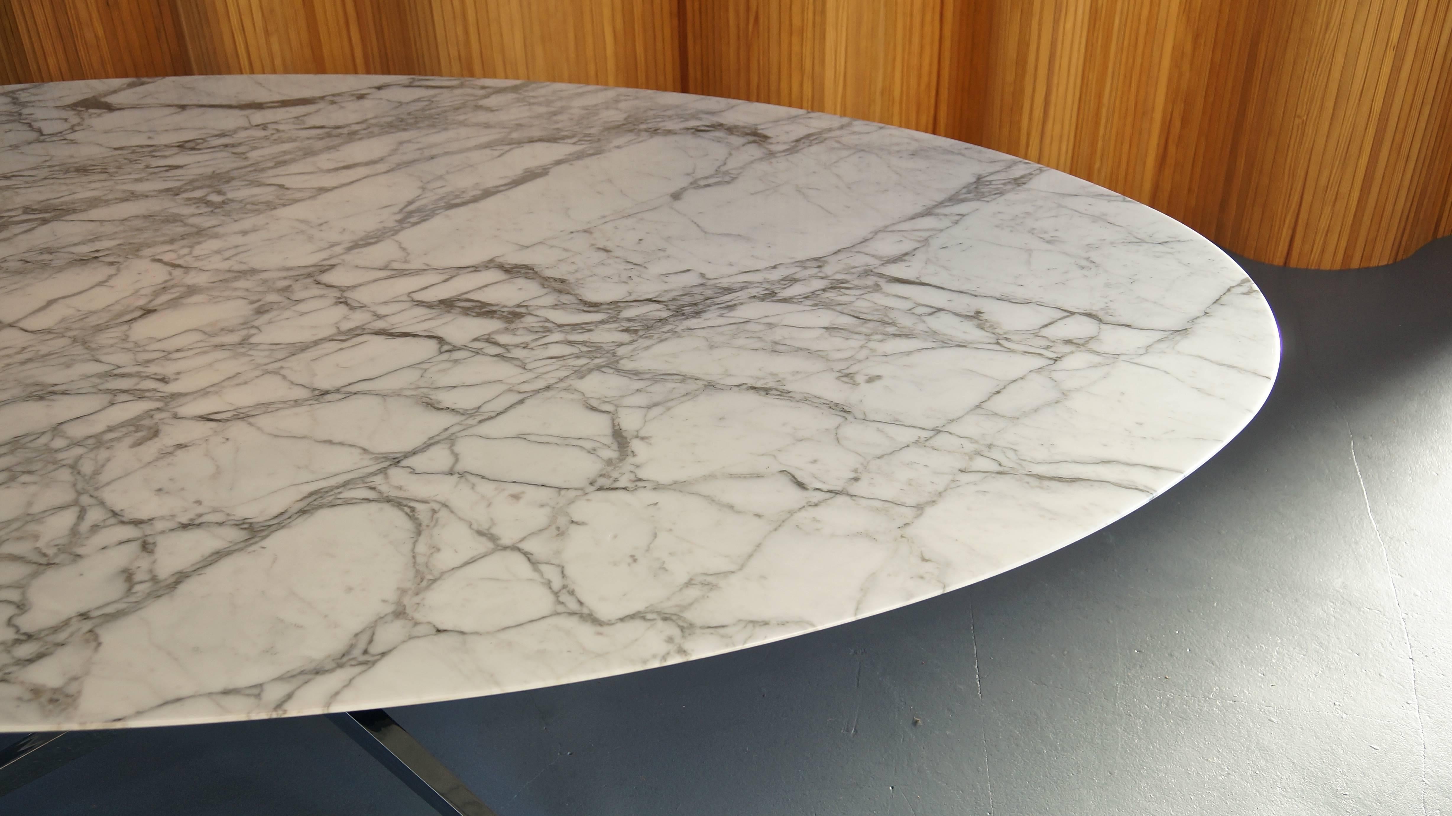 Florence Knoll White Calacatta Oval Marble Dining Table, Desk / Tulip Table In Distressed Condition For Sale In Huddersfield, GB
