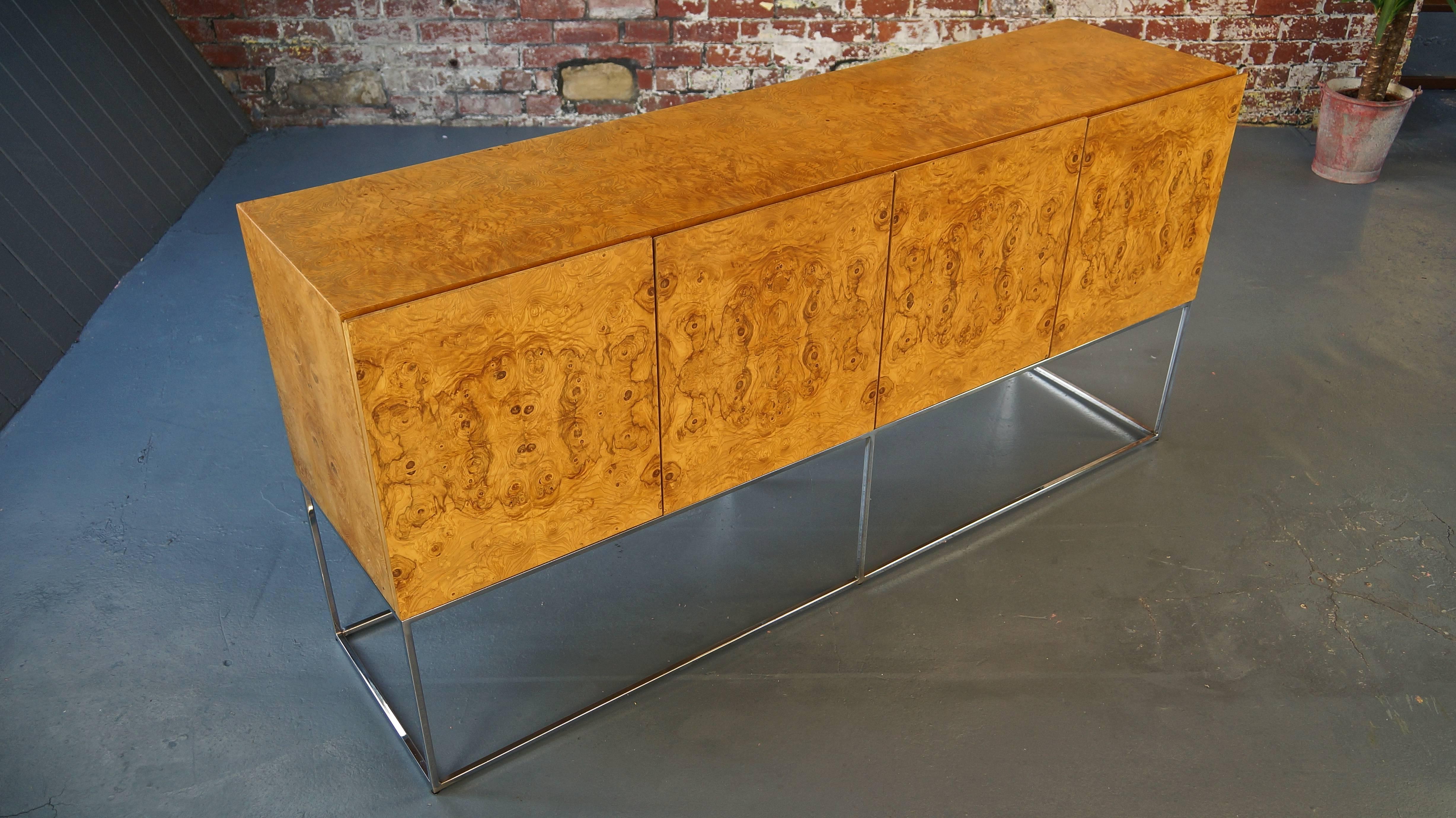 Milo Baughman for Thayer Coggin Burl Wood Credenza on a Floating Chrome Base In Excellent Condition In Huddersfield, GB
