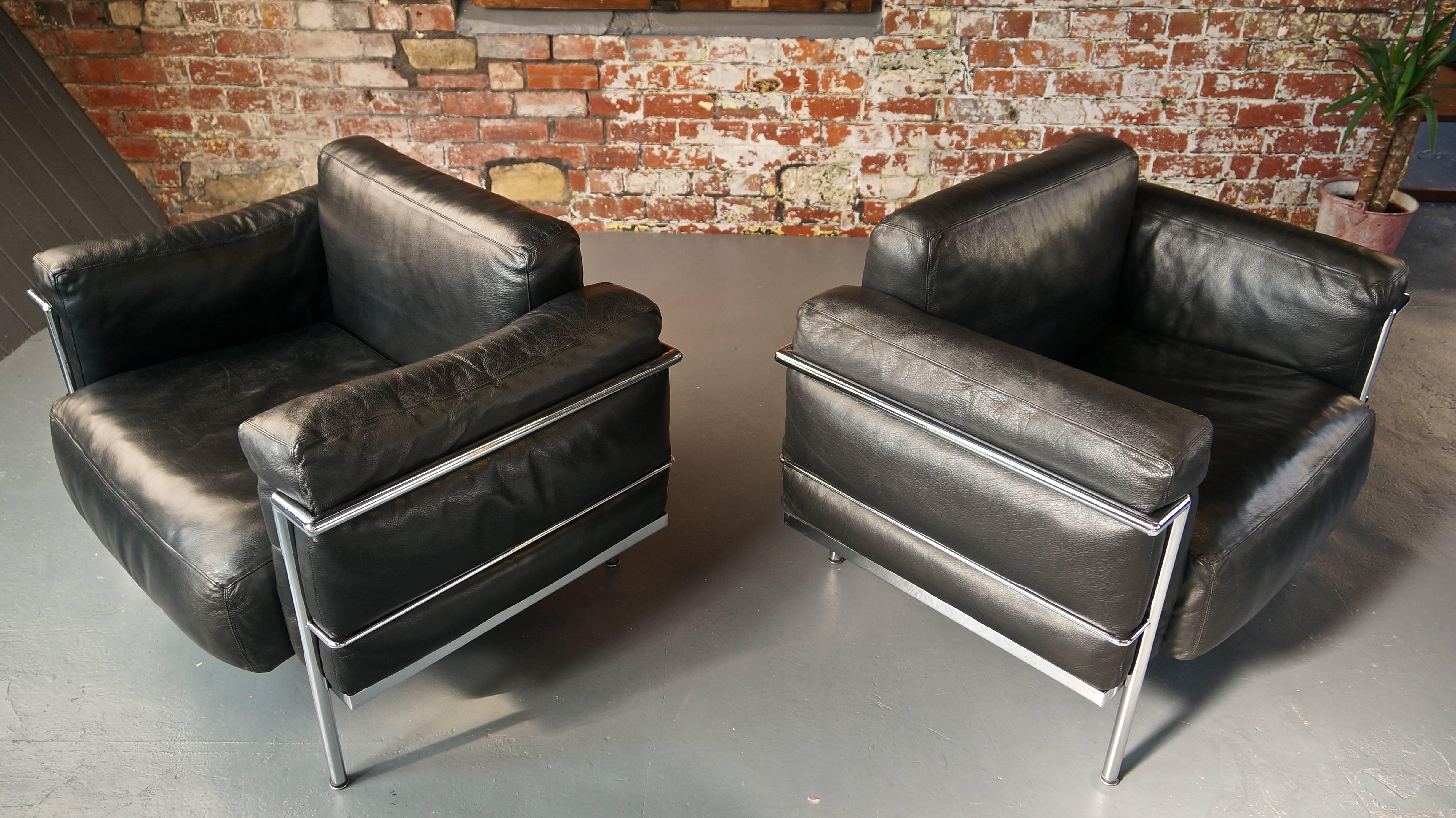 20th Century Pair of Vintage Leather Le Corbusier Grand Confort LC3 Lounge Chairs or Armchair