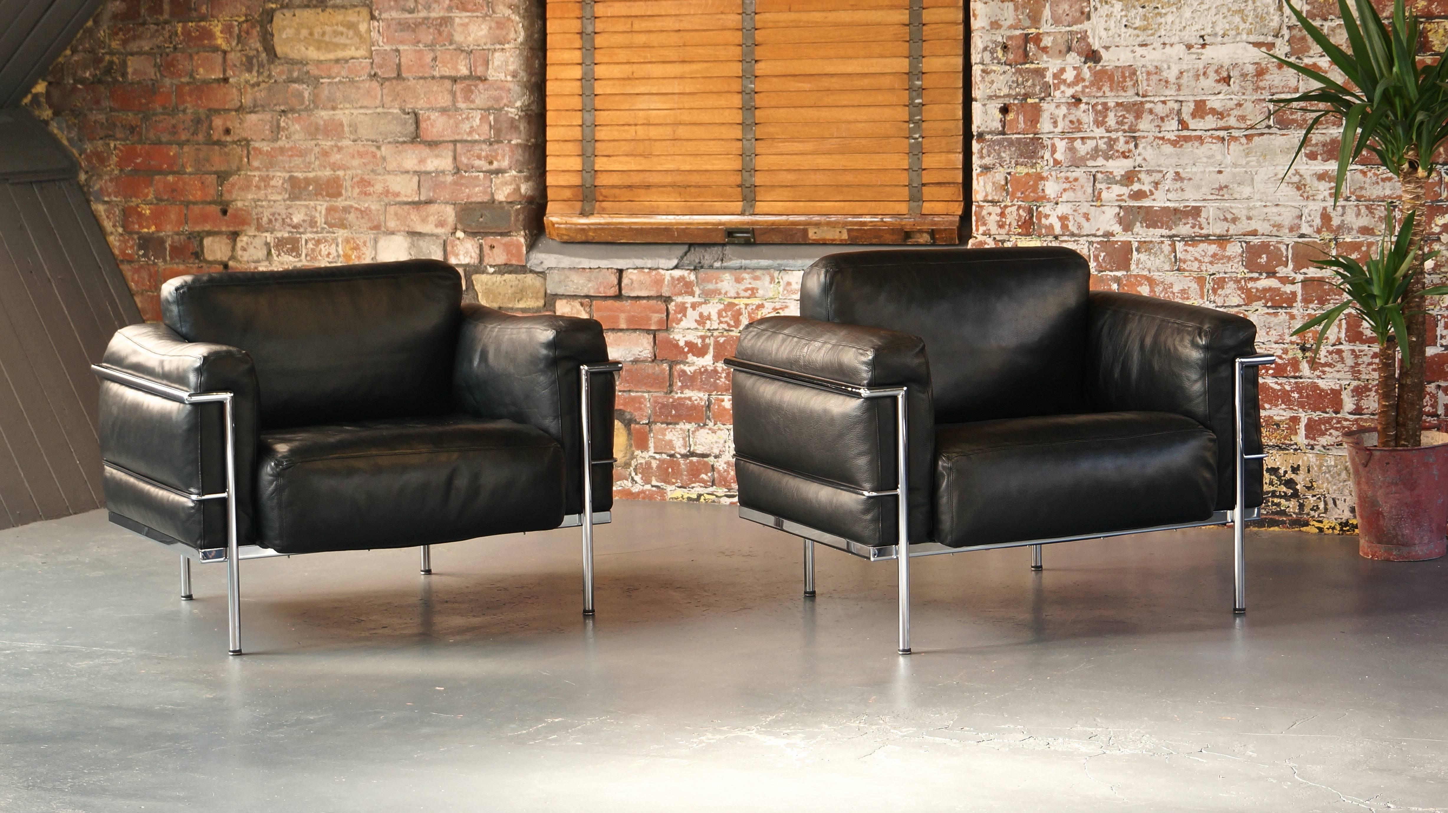 Steel Pair of Vintage Leather Le Corbusier Grand Confort LC3 Lounge Chairs or Armchair
