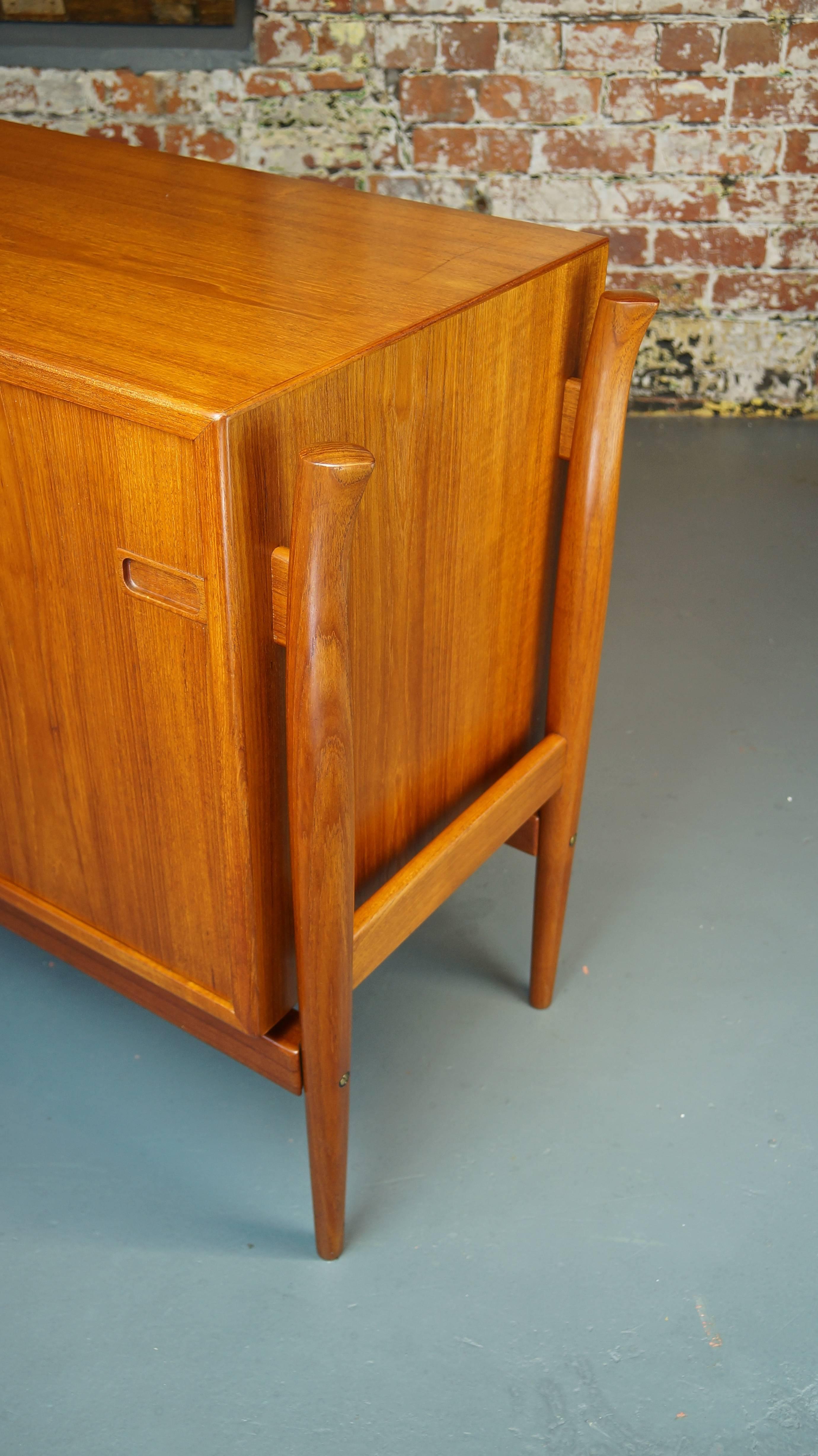 Vintage Danish Teak Sideboard or Credenza, Extra Long and Low Johannes Andersen In Excellent Condition In Huddersfield, GB