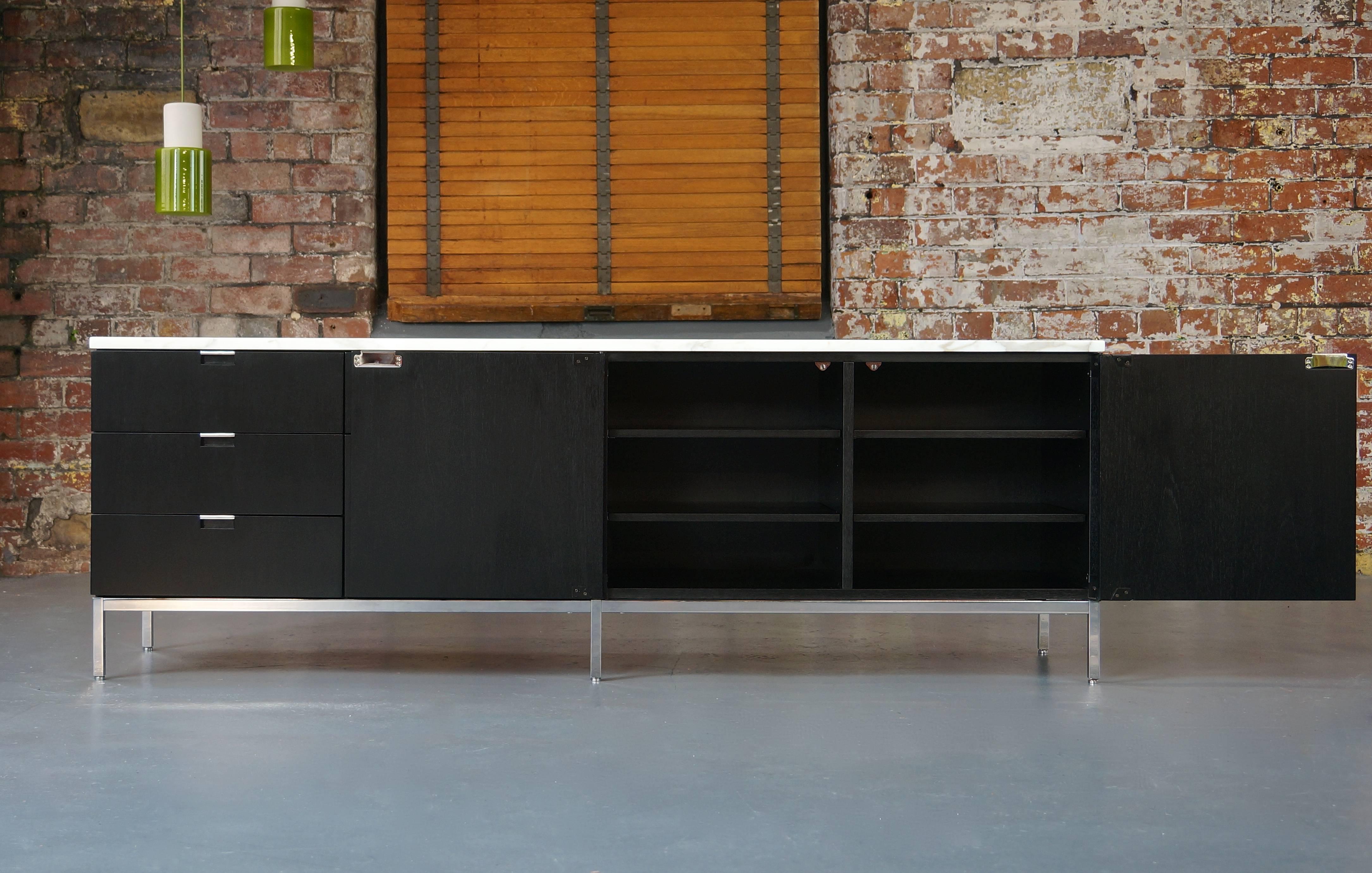 Mid-Century Modern Florence Knoll Calacatta Marble and Ebonized Oak Sideboard / Credenza 190 (2)