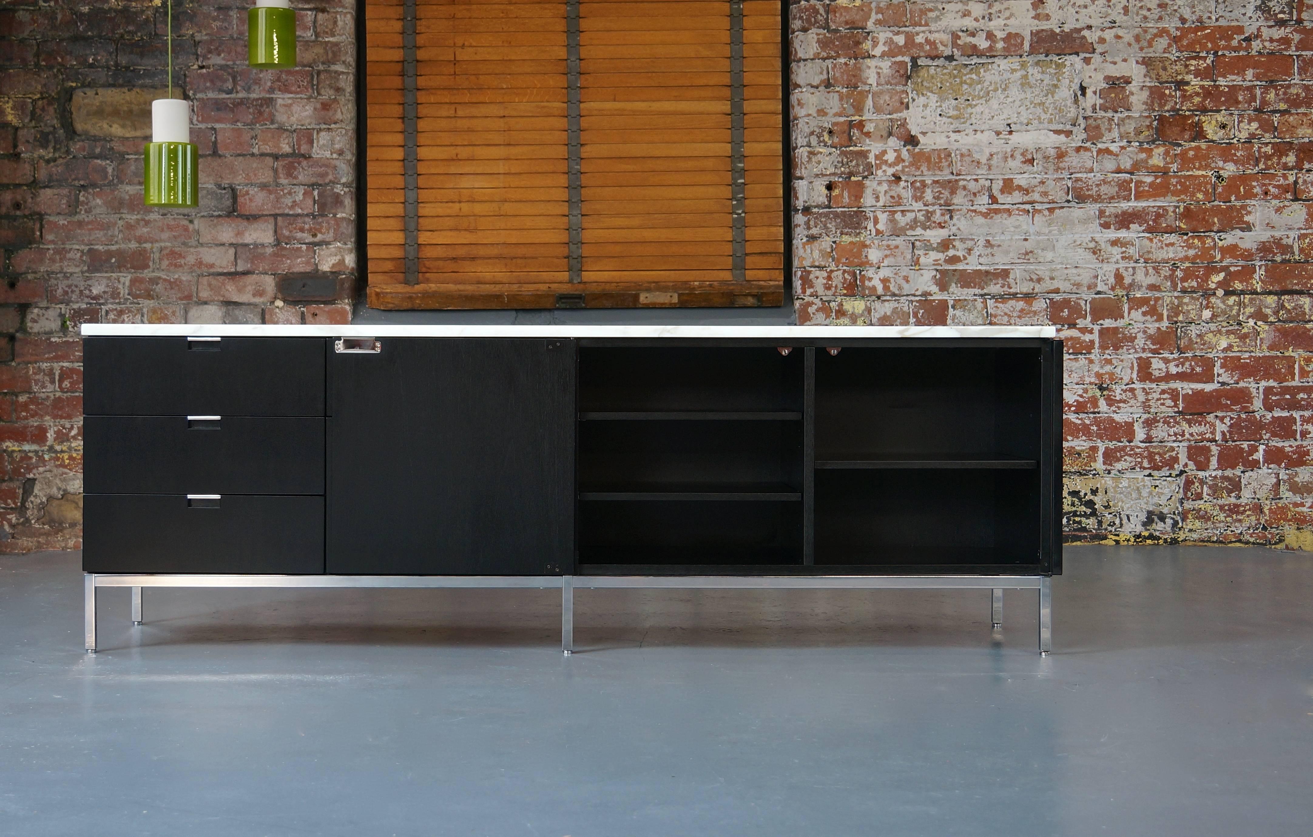 Central American Florence Knoll Calacatta Marble and Ebonized Oak Sideboard / Credenza 190 (2)