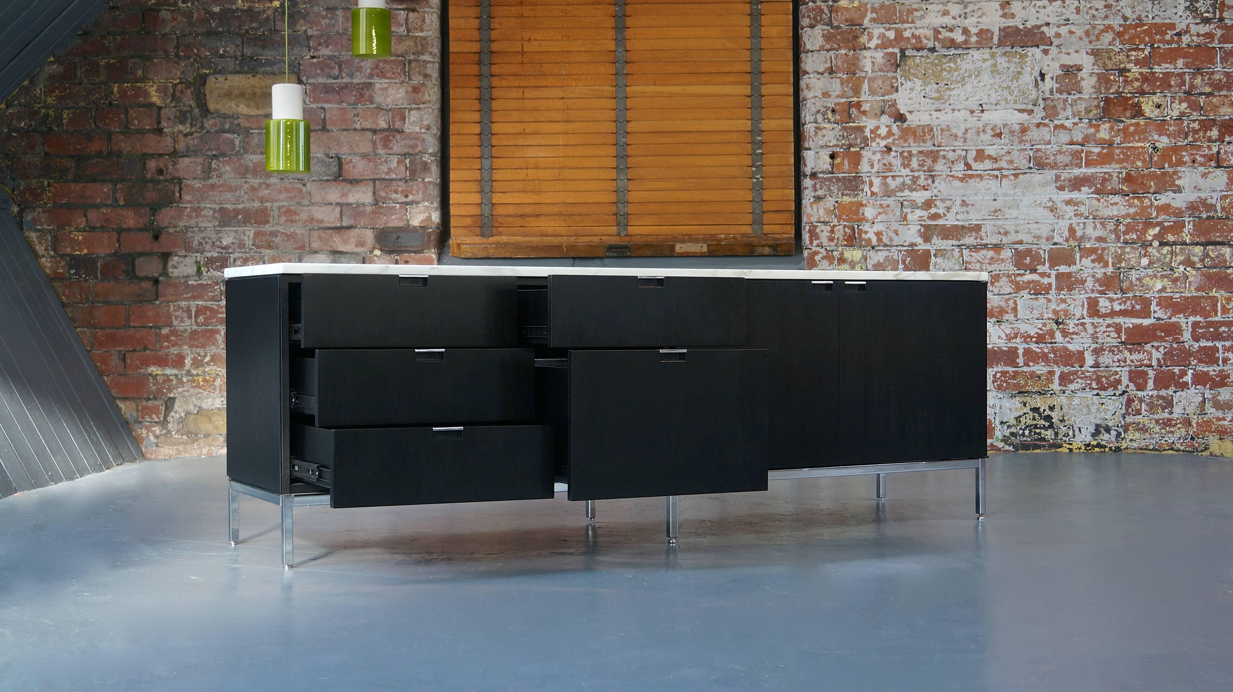 20th Century Florence Knoll Calacatta Marble and Ebonized Oak Sideboard / Credenza 190 (2)