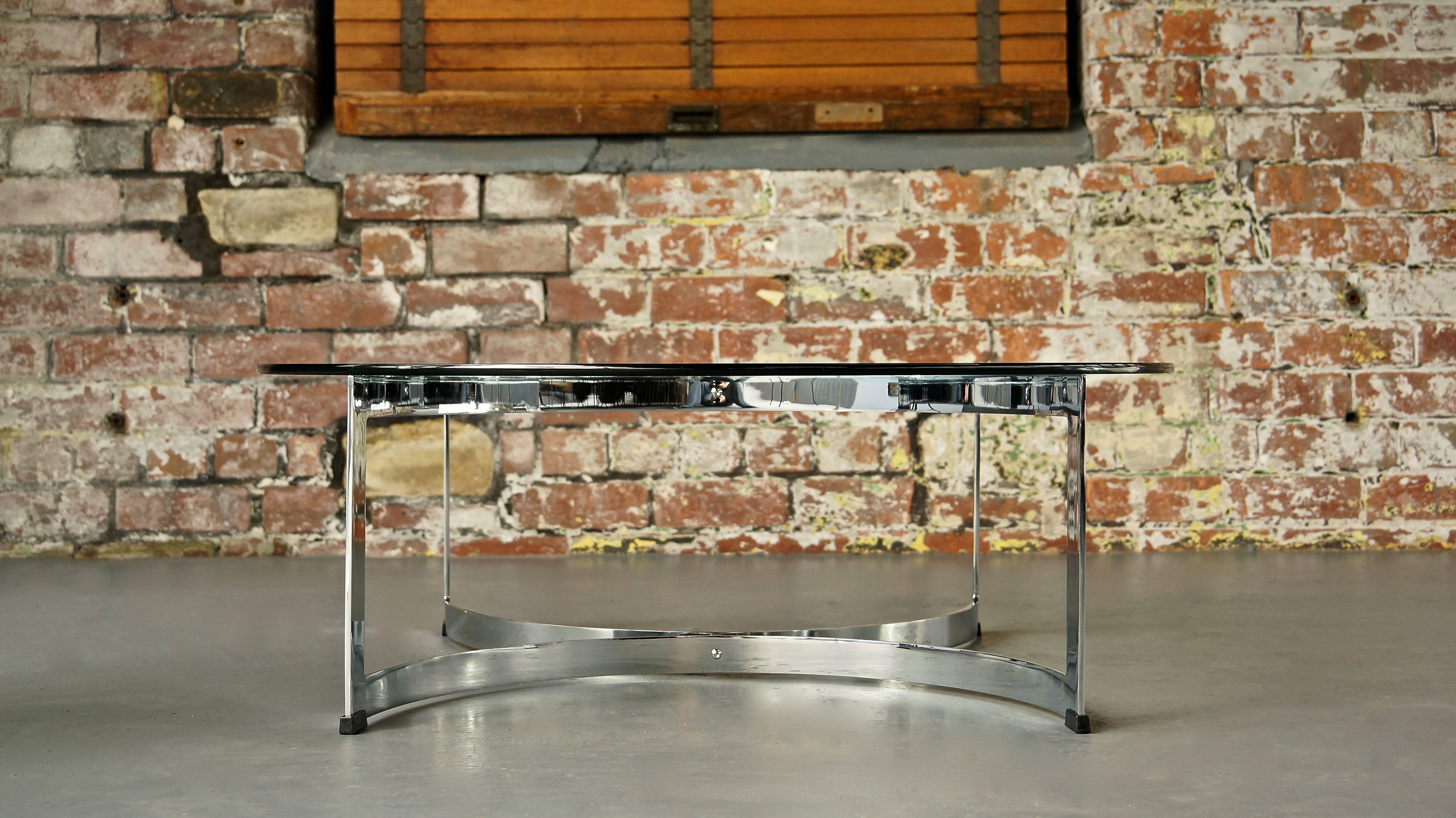 Mid-Century Modern Vintage Model 341C Chrome Steel Glass Circular Coffee Table, Merrow Associates