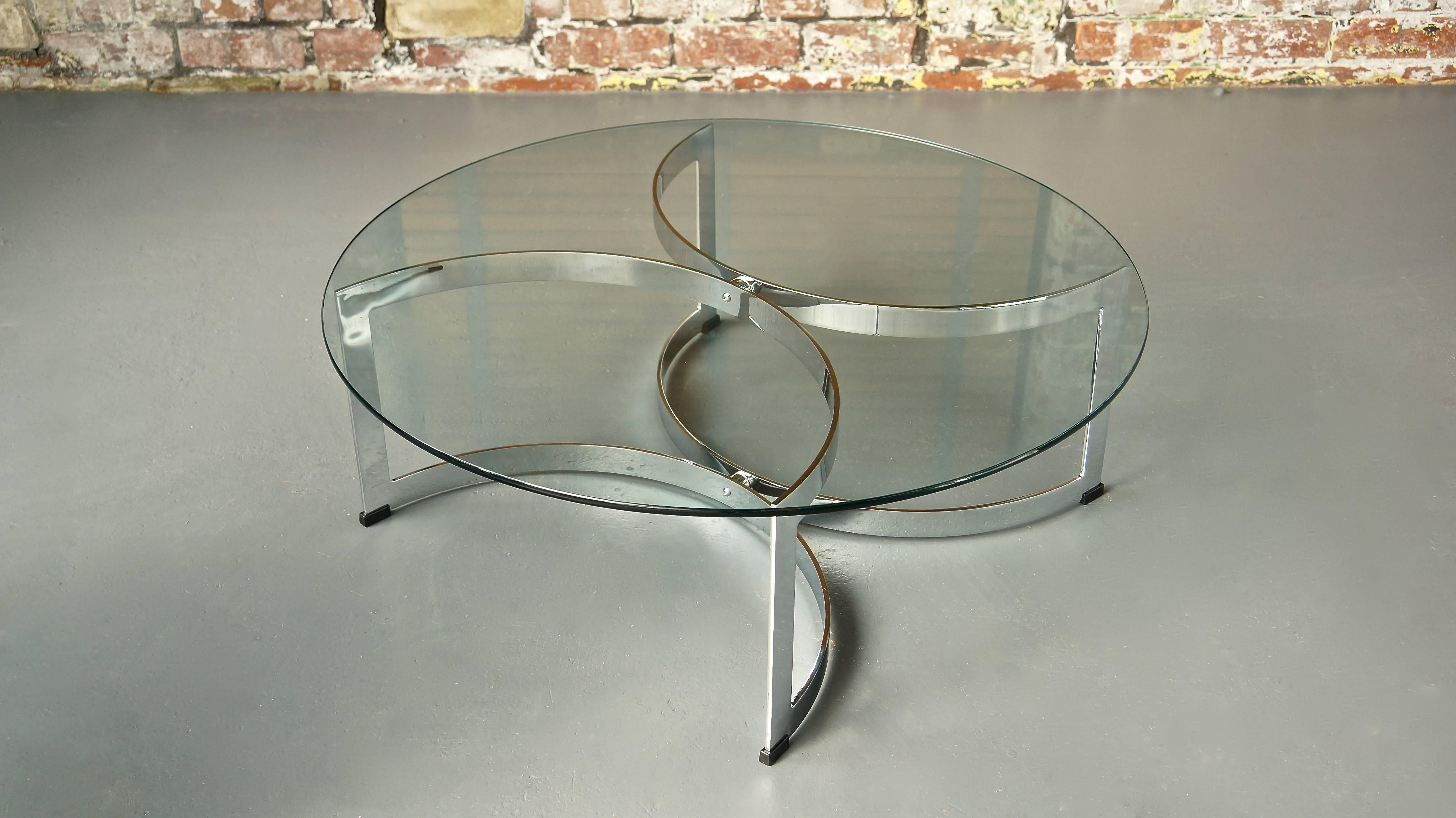 Vintage Model 341C Chrome Steel Glass Circular Coffee Table, Merrow Associates In Excellent Condition In Huddersfield, GB