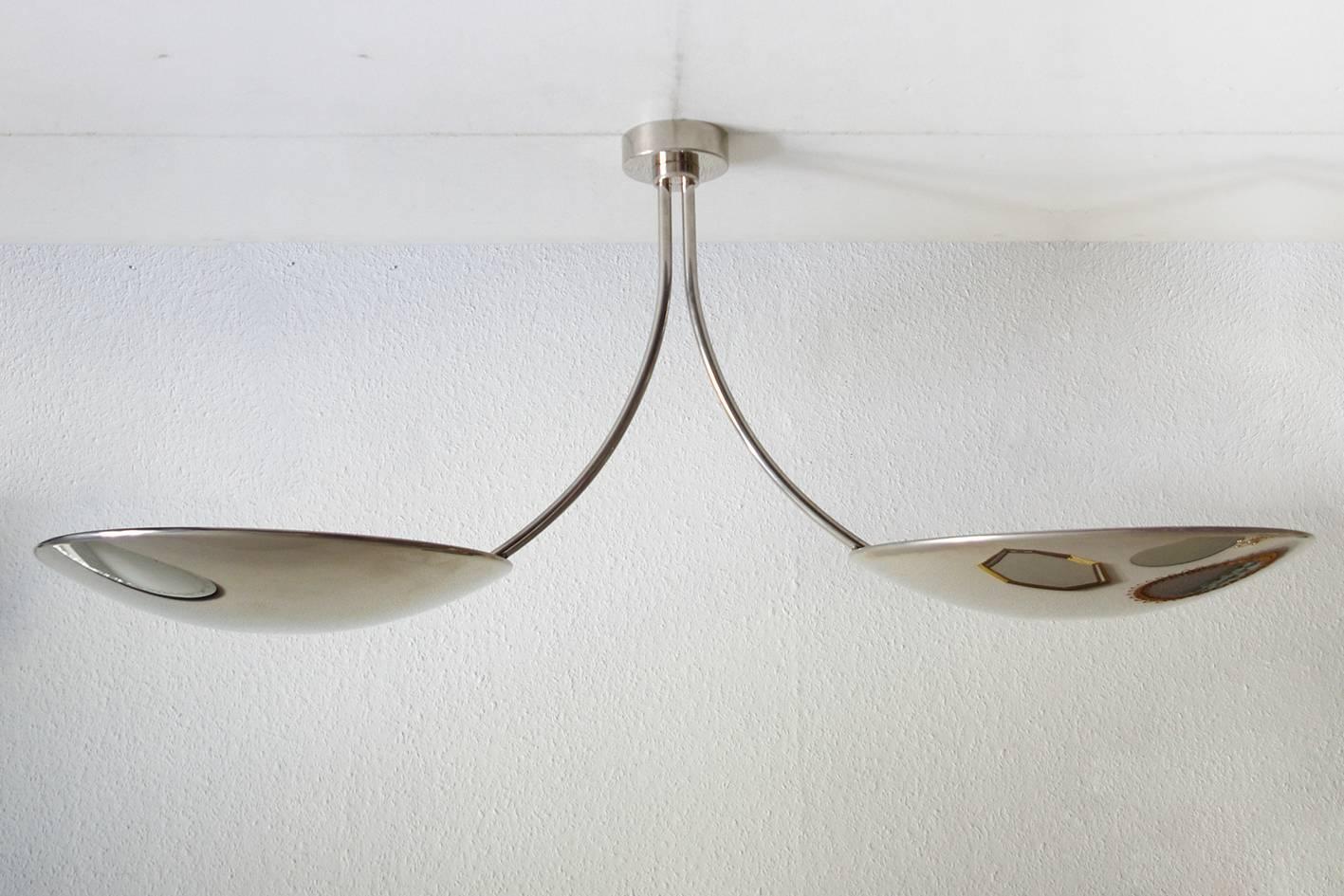 Large solid brass chrome or nickel-plated ceiling flush mount by Florian Schulz.
Simple design, indirect lighting,
Germany, 1970s.
Lamp sockets: Two x E27 (US E26).