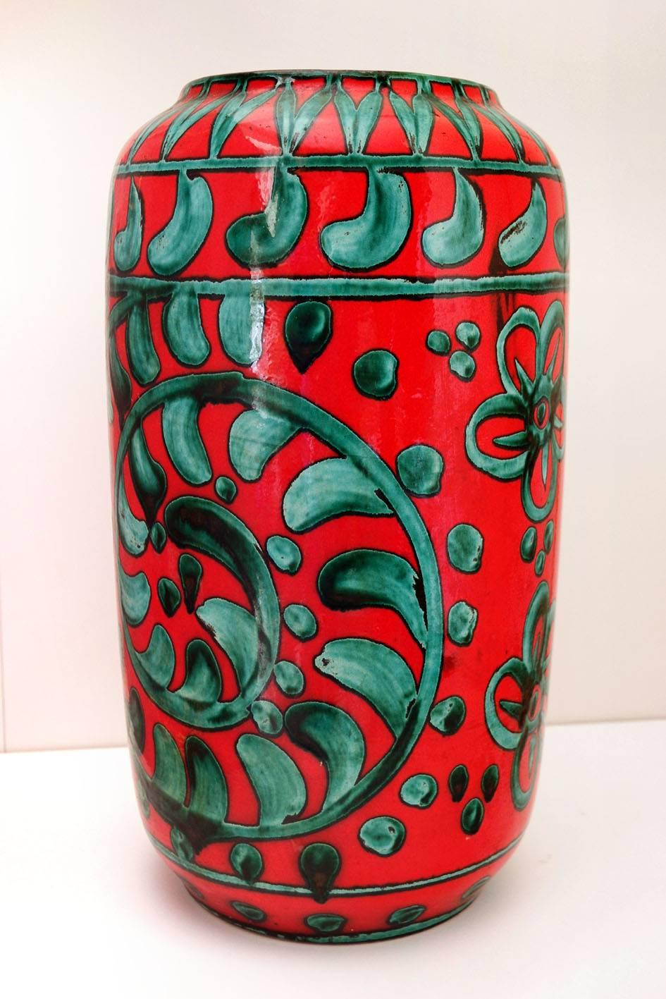 Schöne große Mid-Century-Vase von Scheurich. 
Westdeutschland, 1960er-1970er Jahre
Formnummer 546-40 (Modell-Höhe in Zentimetern).