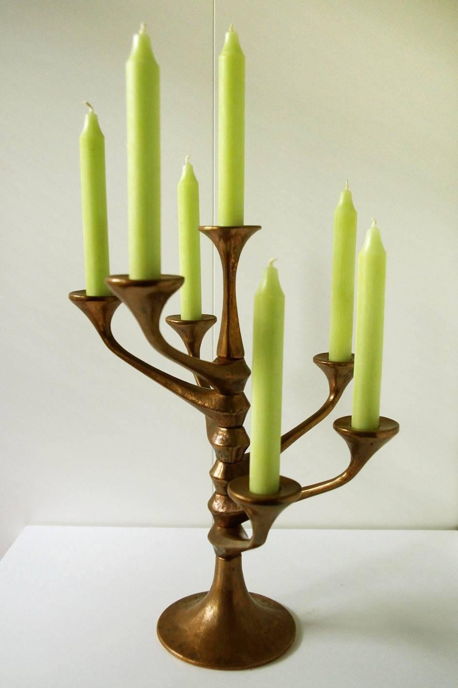Skulpturaler dänischer moderner Kerzenhalter aus Bronze, 1960er Jahre.
  