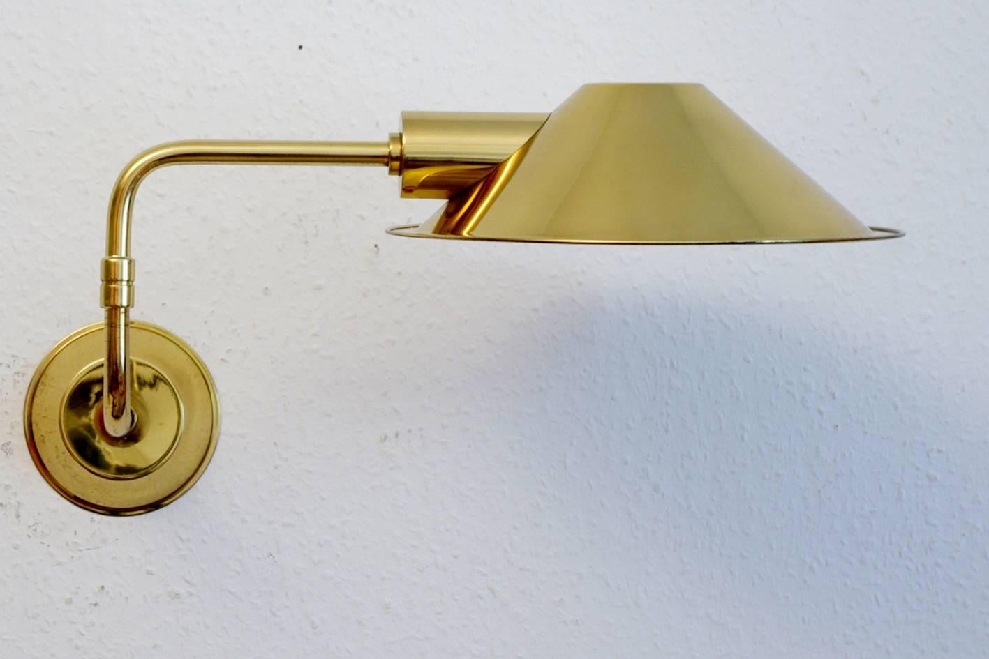Rare Elegant German Solid Brass Swing Arm Wall Light Sconce, 1960s (20. Jahrhundert)