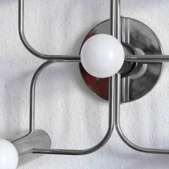 Einer der... Skulpturale Decken- oder Wandleuchte von Leola, Einbaubeleuchtung, 1960er Jahre