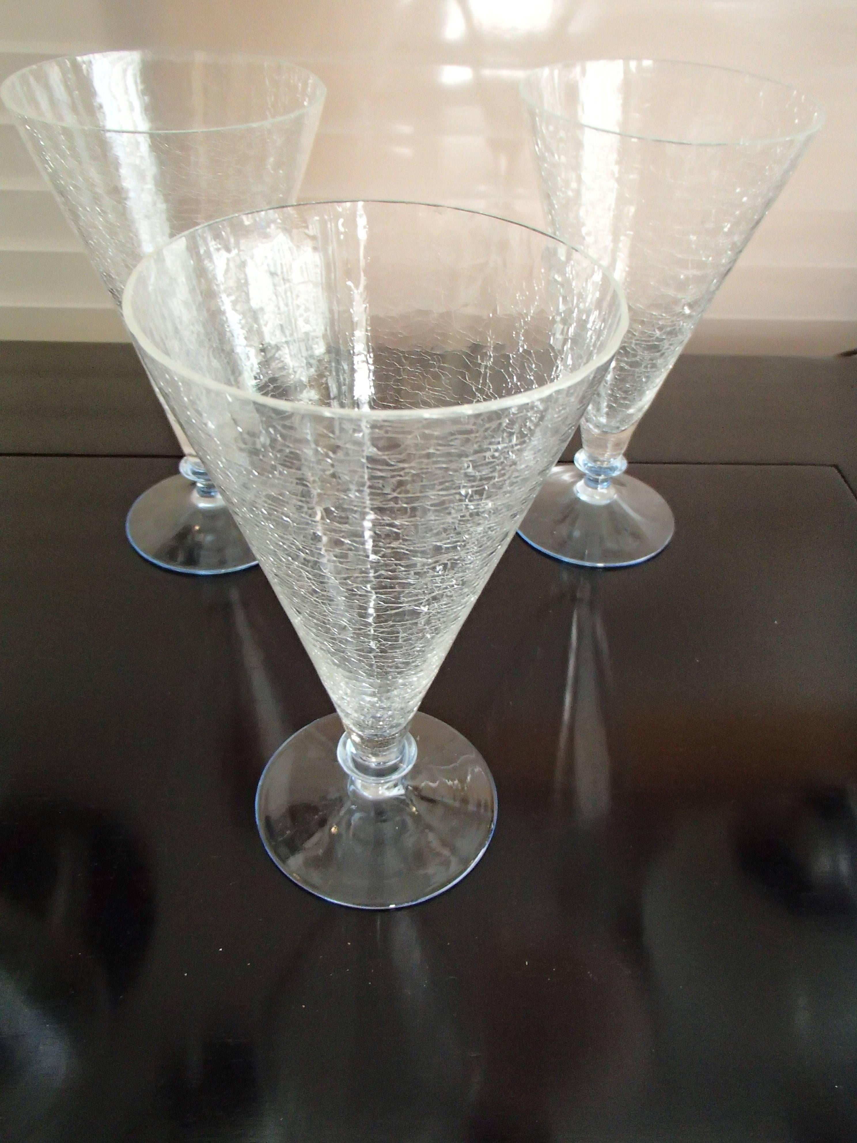 Art Deco Eight Cracquele Glass Glasses with Light Blue Base In Excellent Condition For Sale In Weiningen, CH