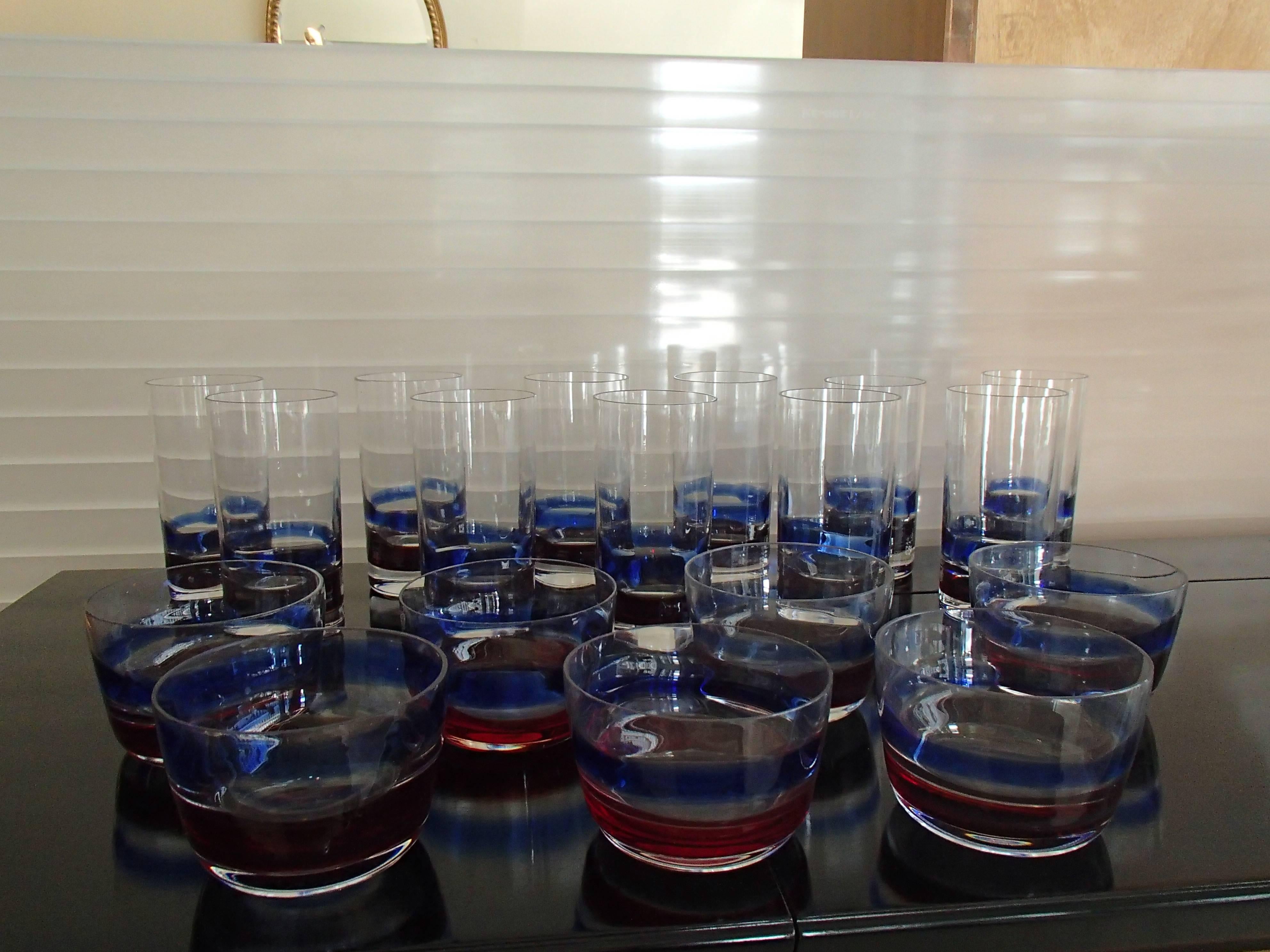Italian Mid-Century Seven Cups and 11 Water, Long Drink Glasses Red Blue Fulvio Bianconi For Sale