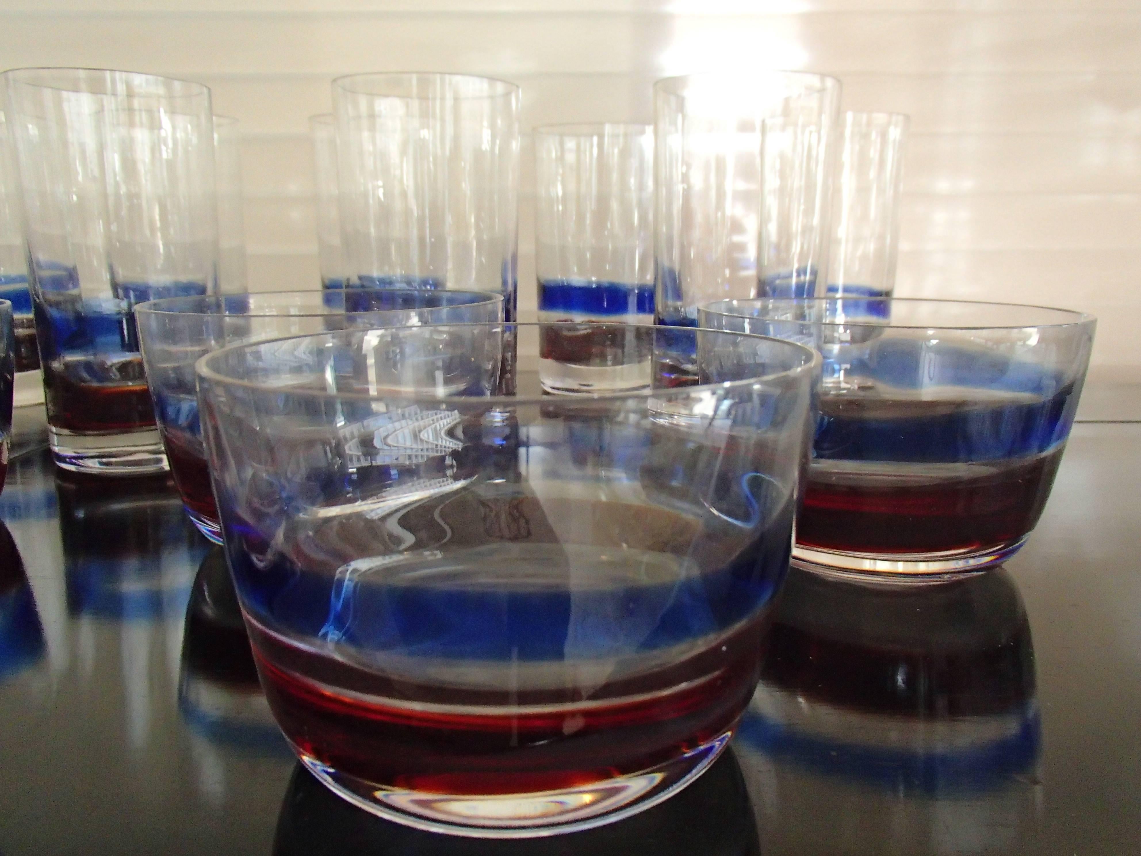 Blown Glass Mid-Century Seven Cups and 11 Water, Long Drink Glasses Red Blue Fulvio Bianconi For Sale