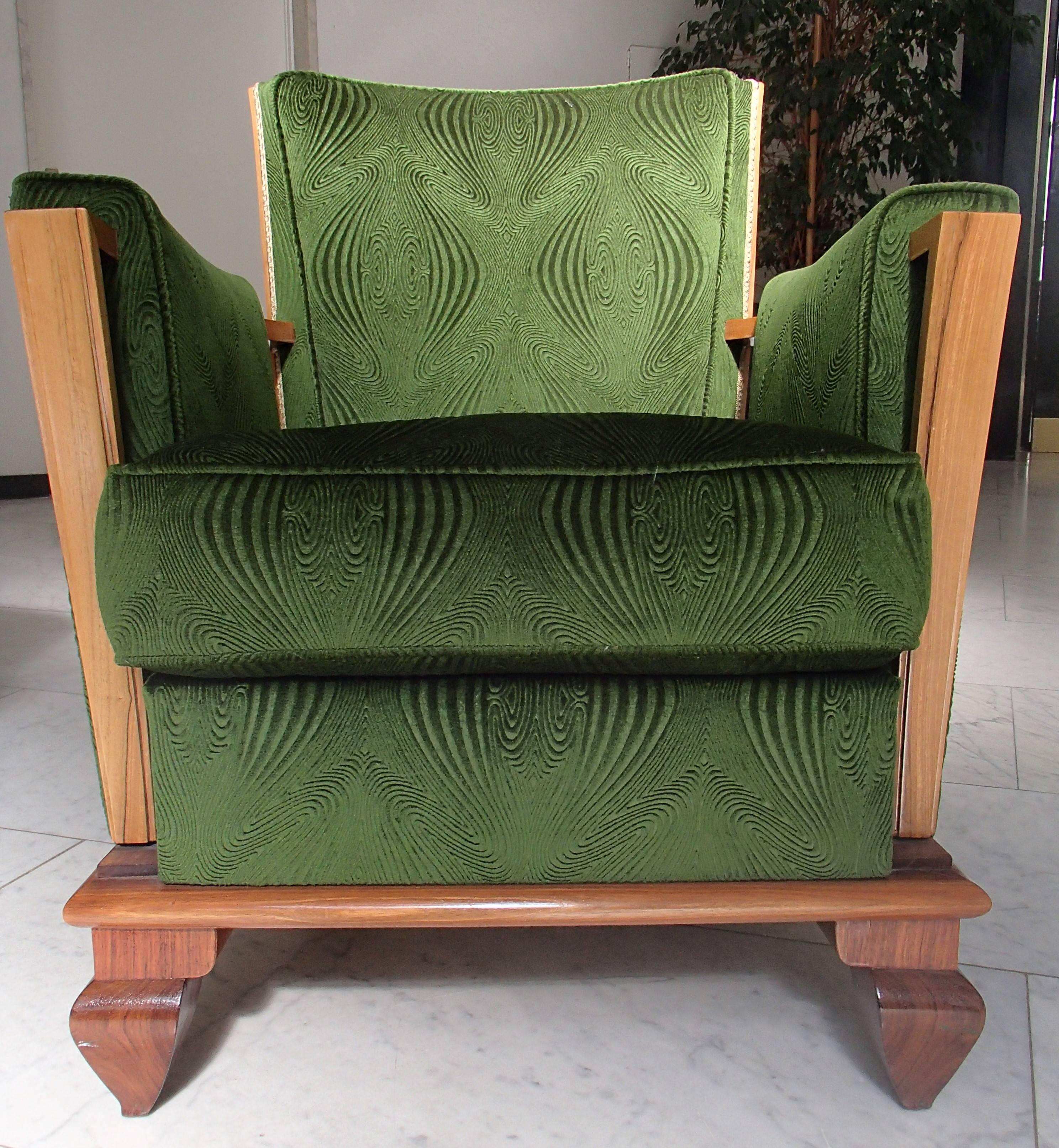 Early 20th Century Art Deco Green Velours Three-Seat Sofa with Two Armchairs 