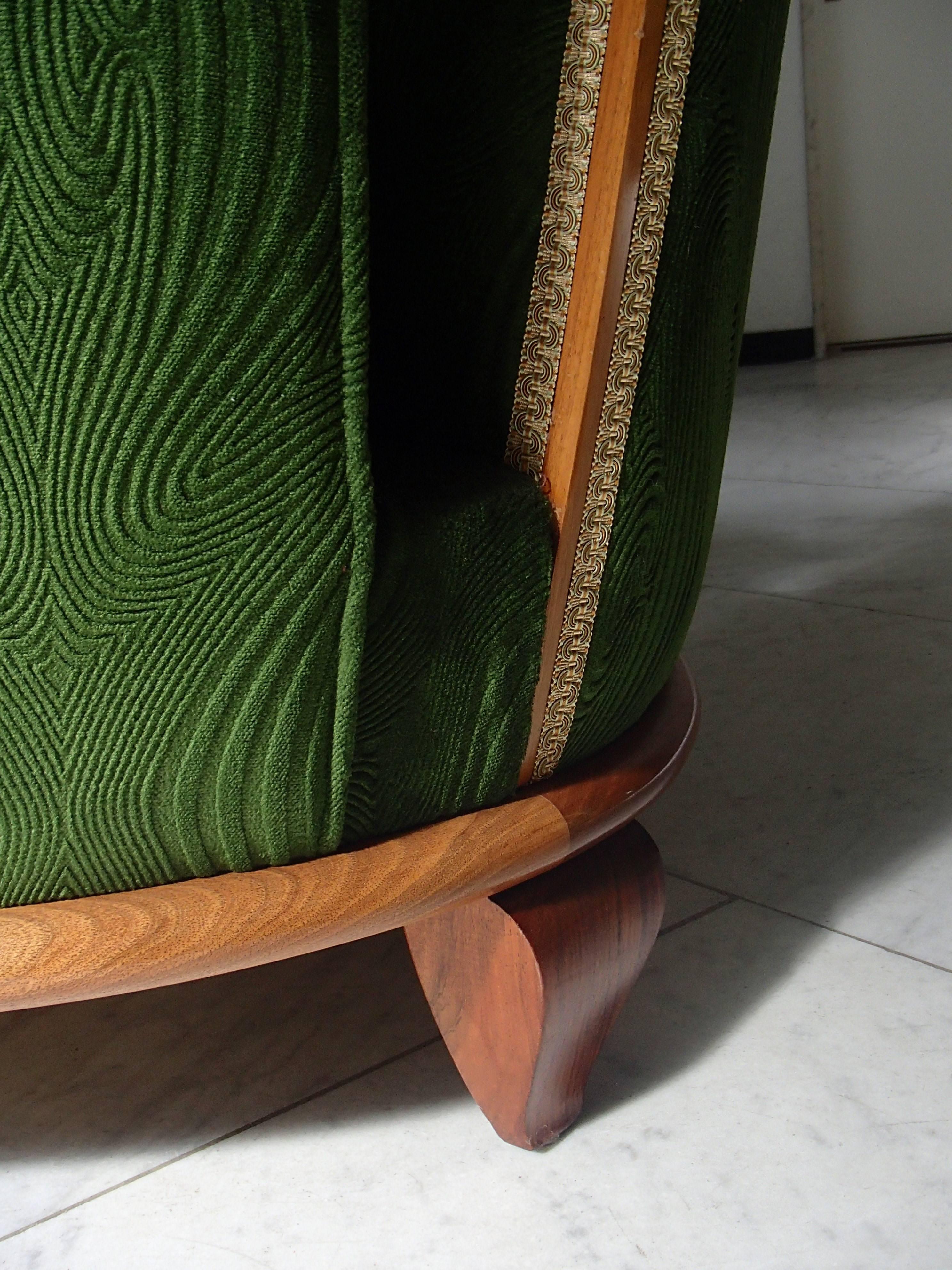Canapé trois places Art déco en velours vert avec deux fauteuils Merkt en vente 2