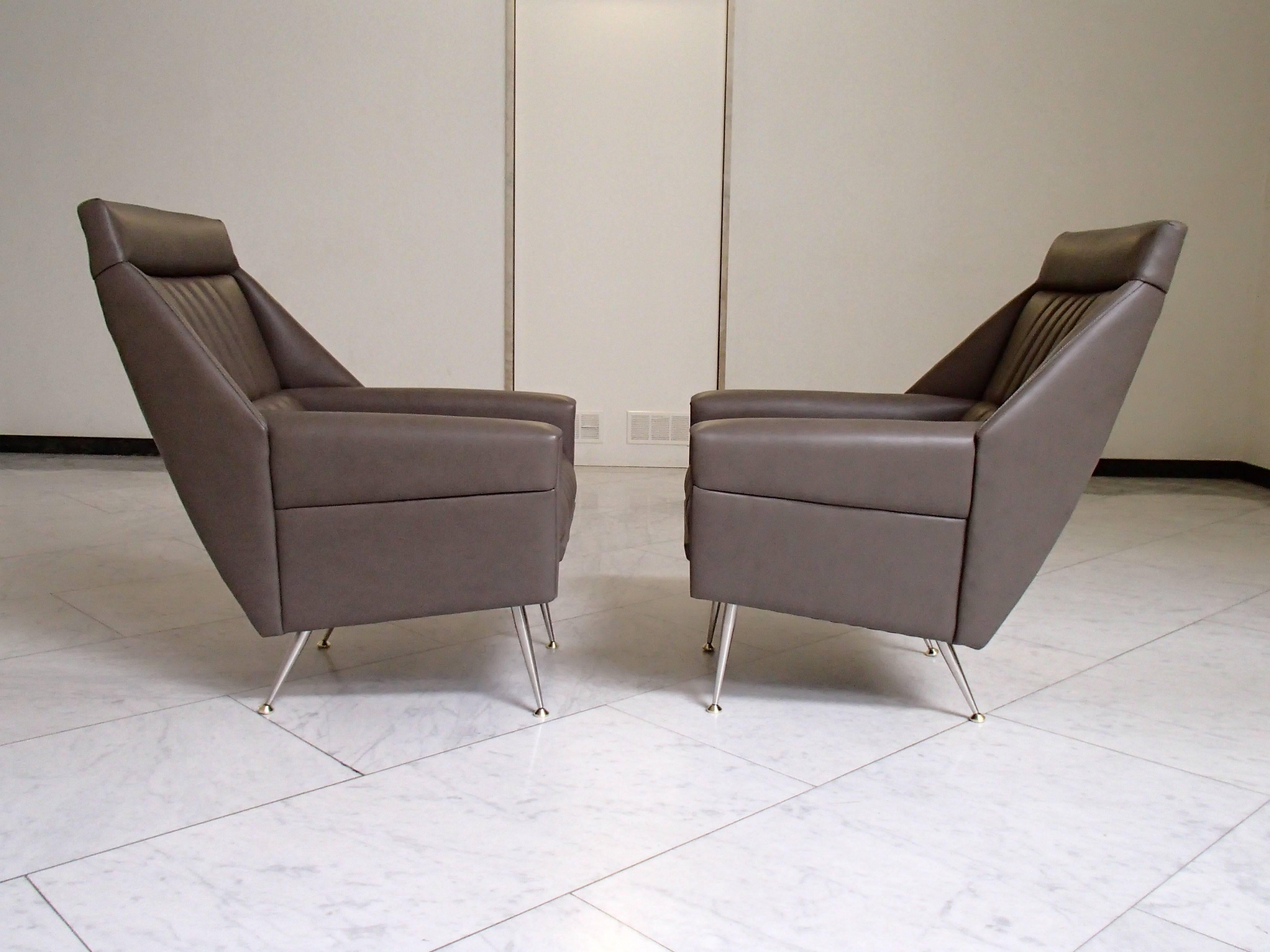 French Pair of Mid-Century Modern Armchairs Grey Greenish Leather For Sale