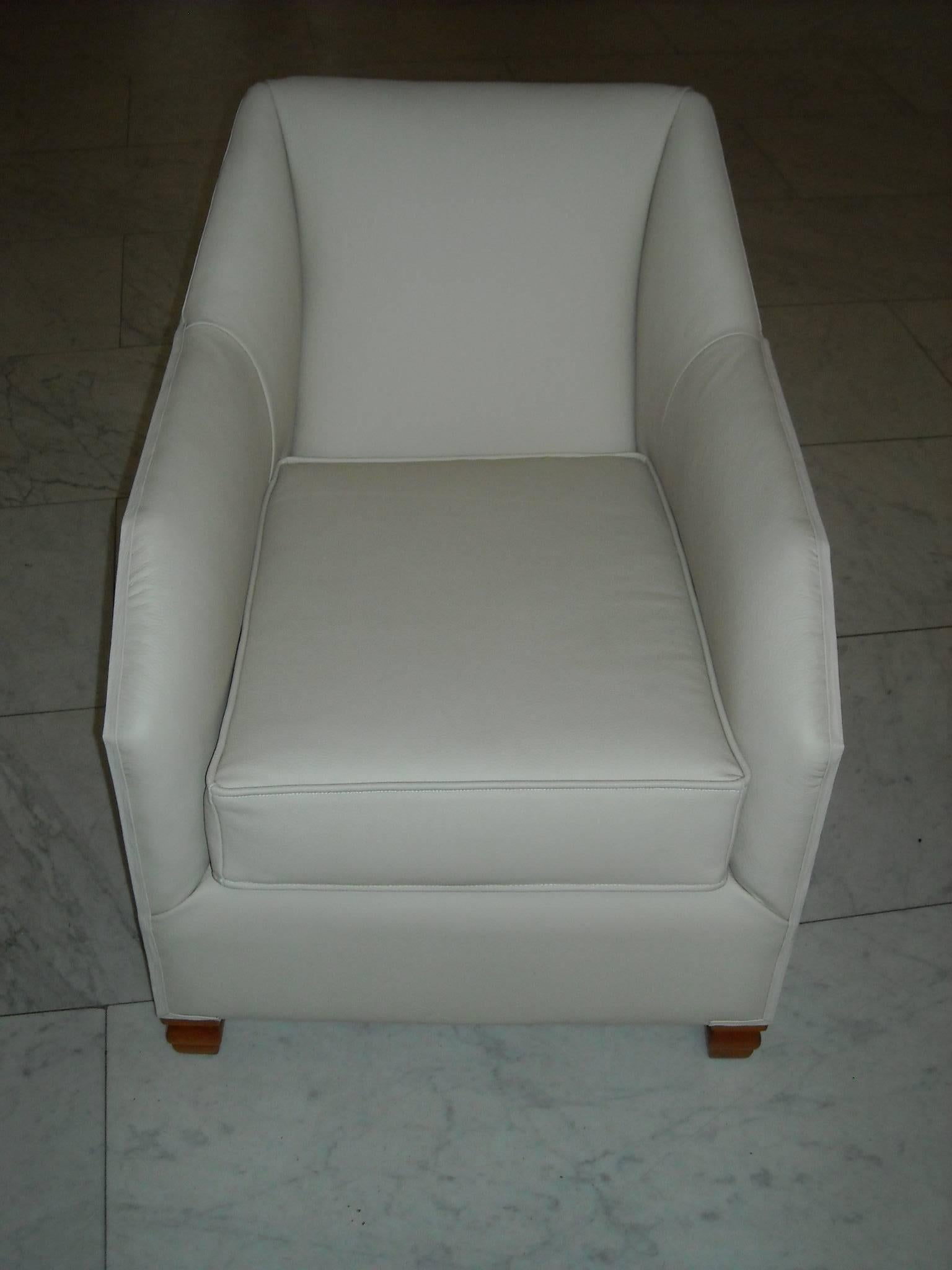 Veneer 1930 Pair of Armchairs Off-White Leather and Rosewood For Sale