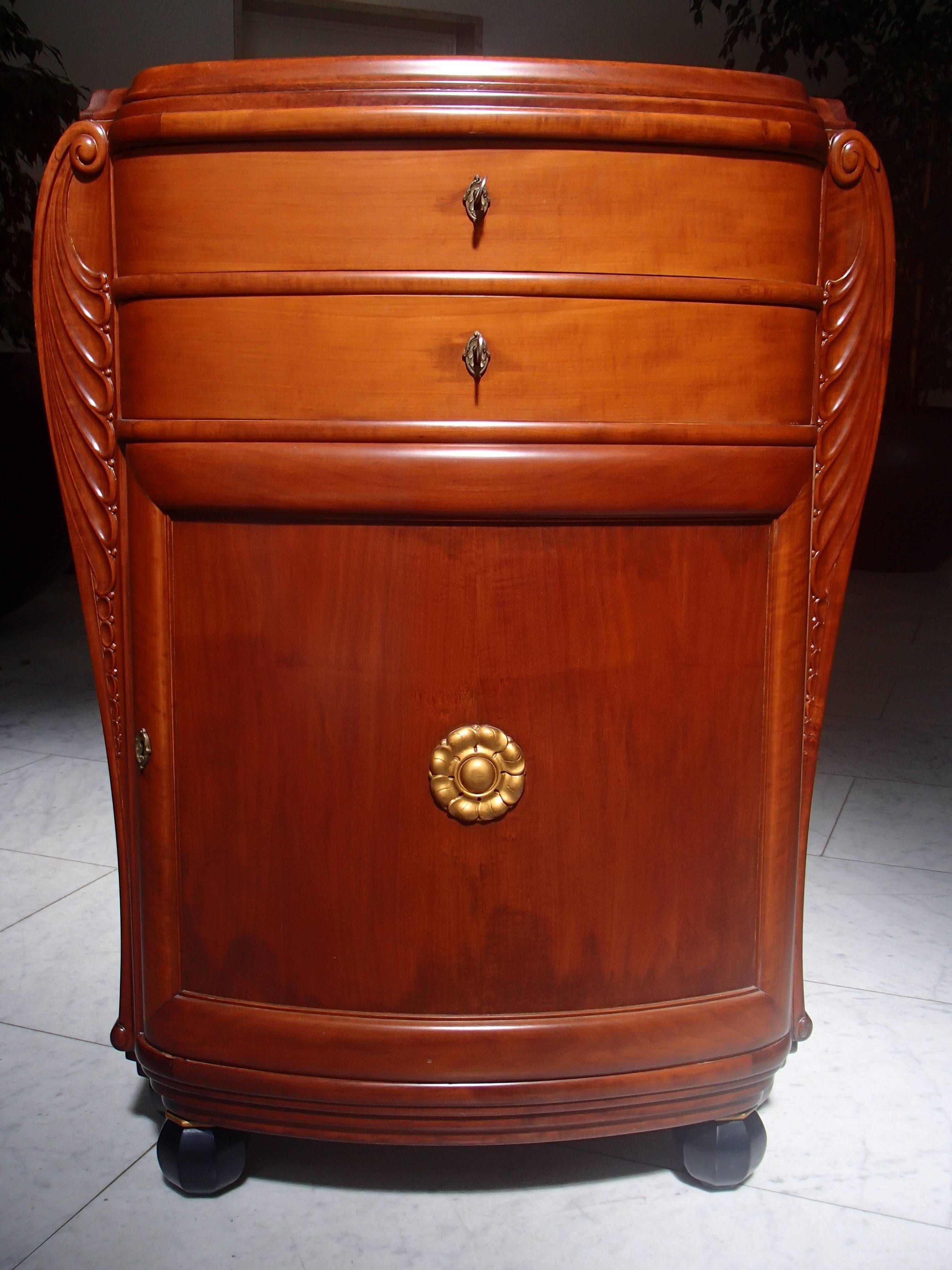 French 1920 Pair of Cabinets/Consoles/Cupboards Tinted Birch 4 Ball Legs Floral Emblem For Sale
