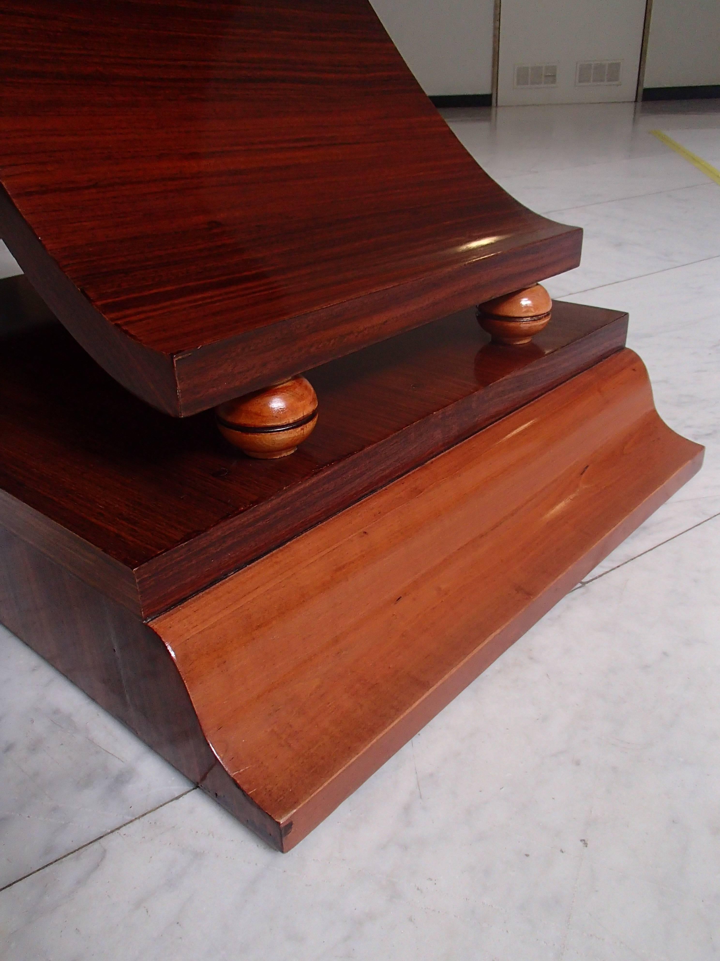 Milieu du XXe siècle Grande console/table d'appoint Art Déco en forme de X en bois de rose en vente