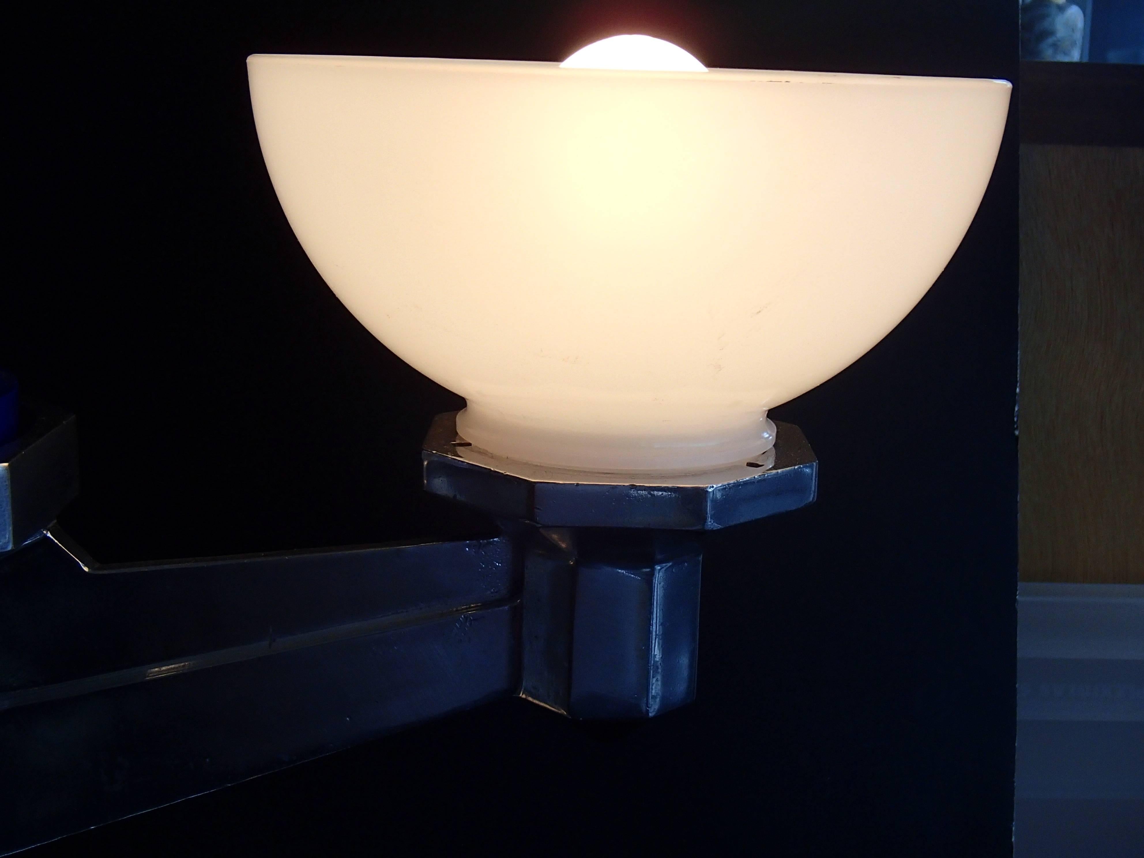 1940 Italian Aluminium Former Railway Important Table Lamp In Excellent Condition For Sale In Weiningen, CH