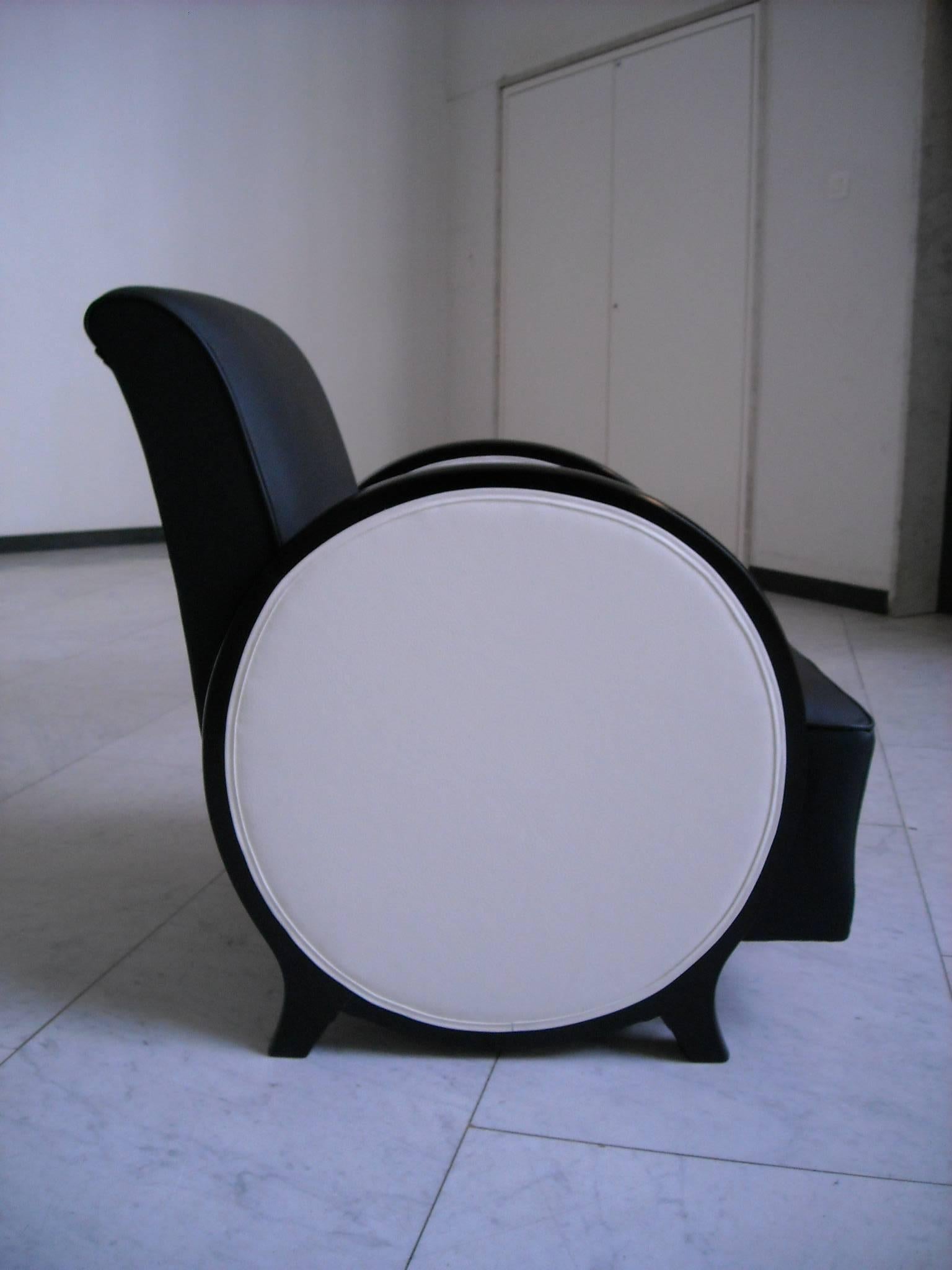 arm chairs with round arms