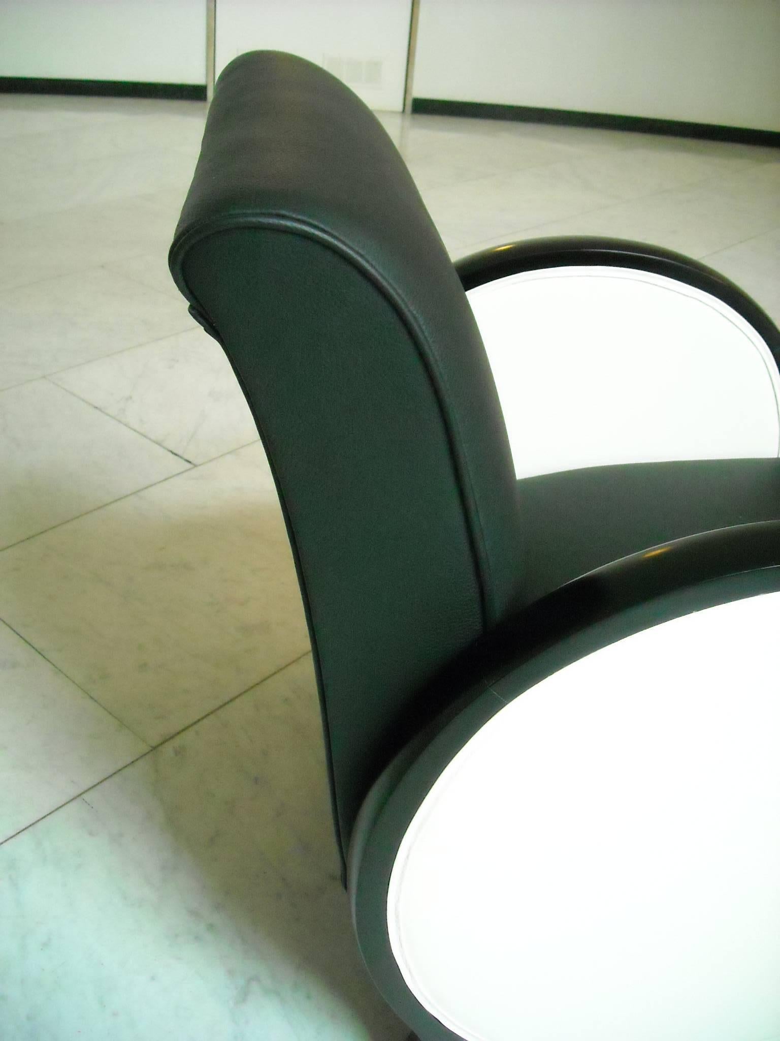 round arm armchair