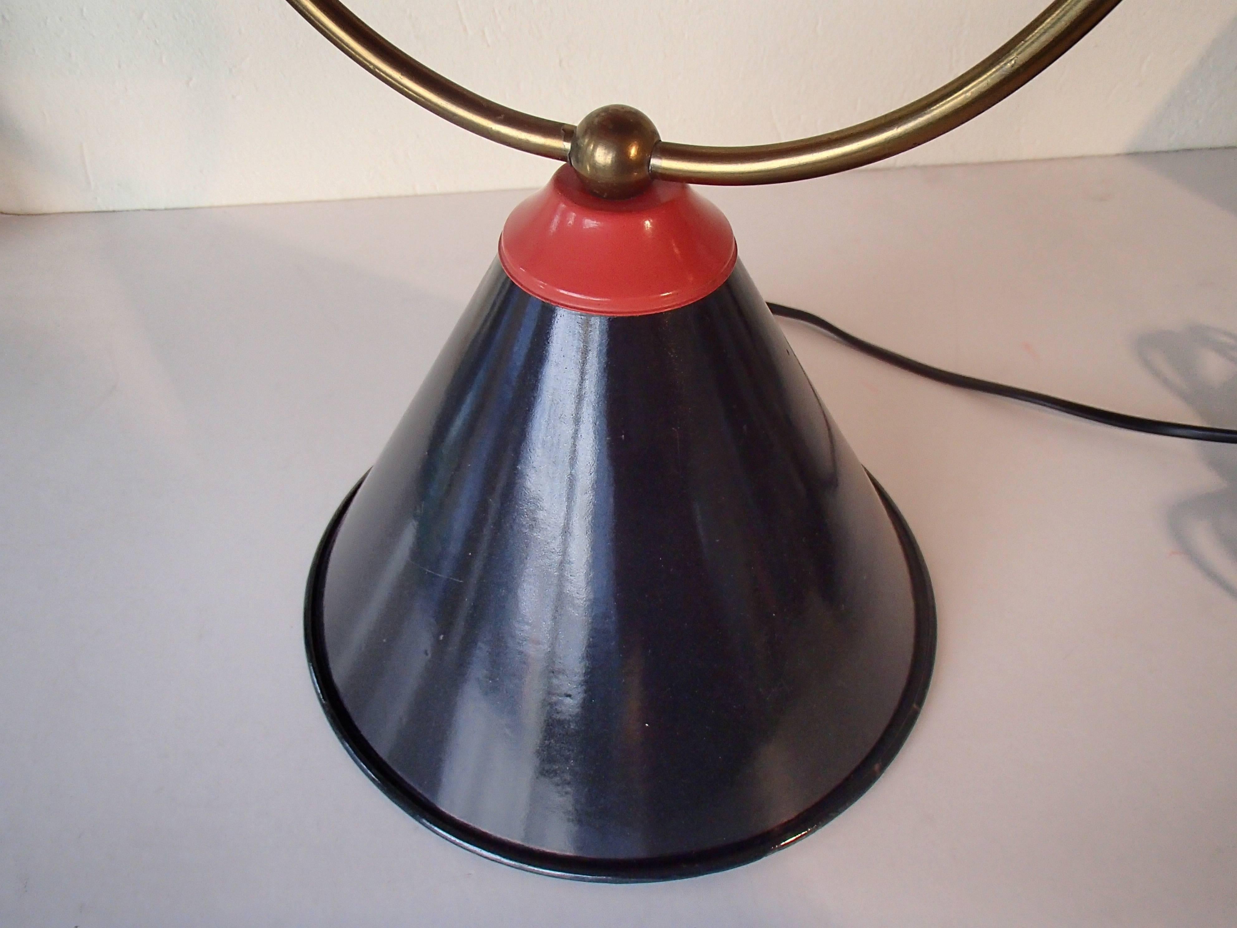 1940 table lamp attributed to Mathieu Mategot black red/pink with bulb that hidden behind the mesh.