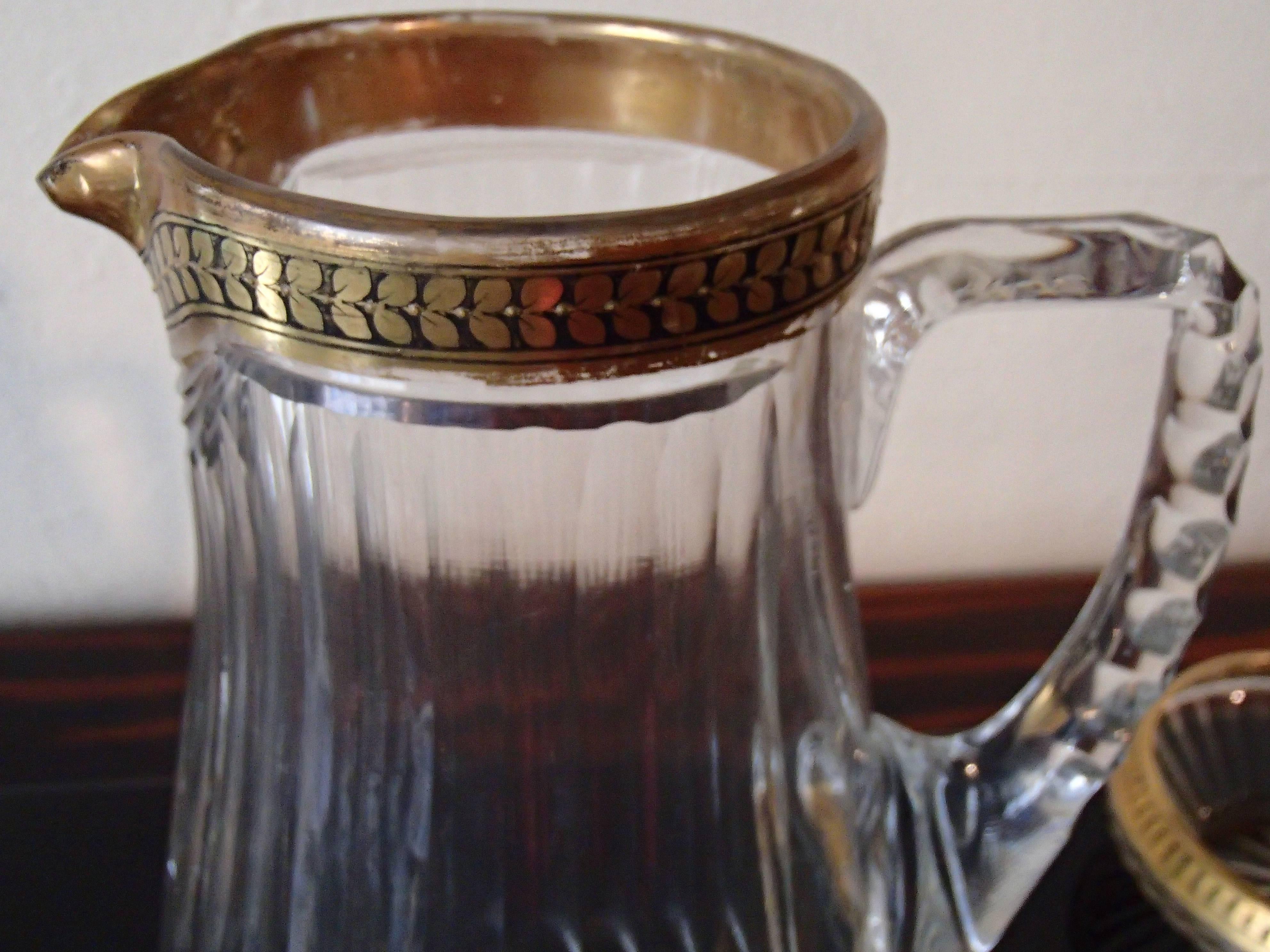 1920 Juego de cinco tazas y jarra de cristal de Bohemia Pintura de pan de oro Jugendstil en venta