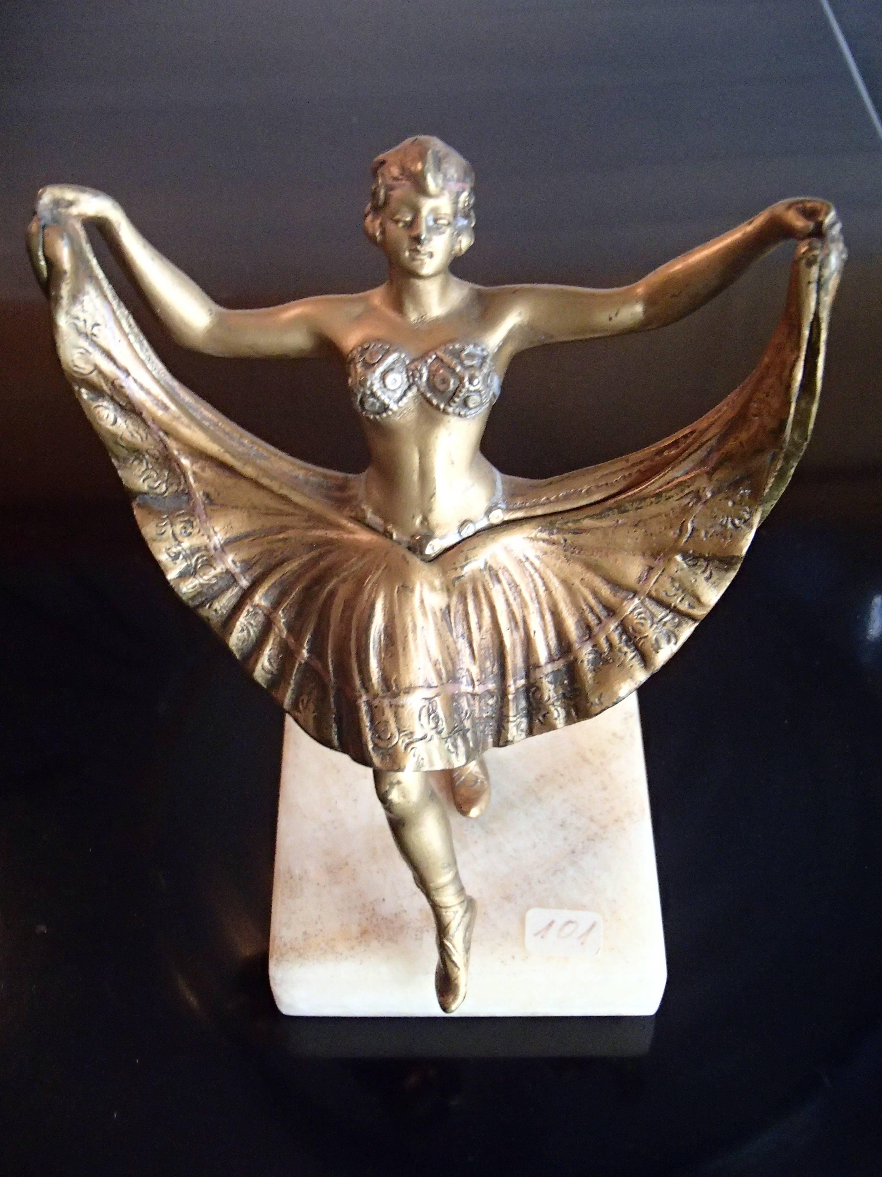 Beautiful Ballerina Bronze Figurine with Magic Skirt In Good Condition In Weiningen, CH