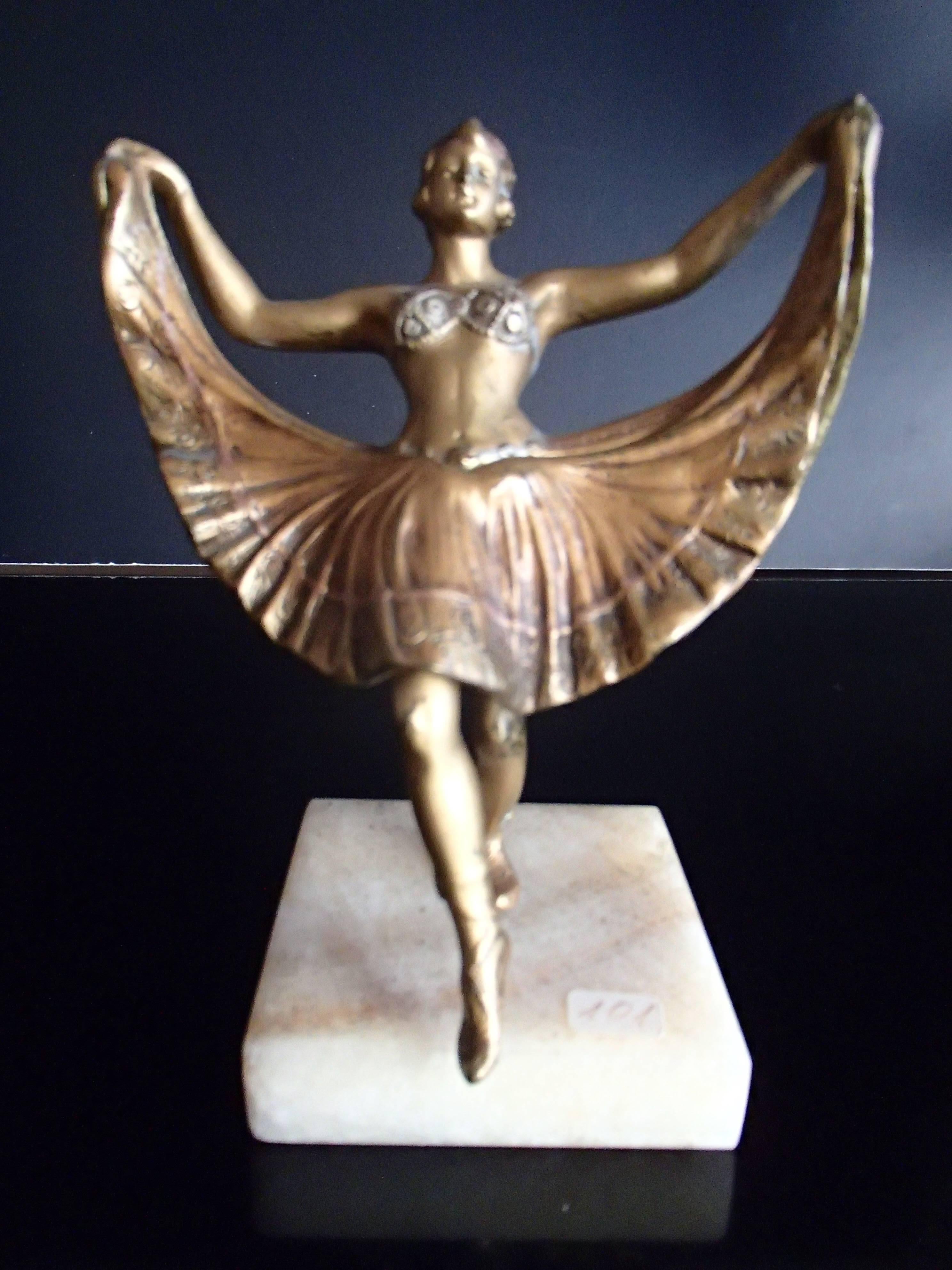 Early 20th Century Beautiful Ballerina Bronze Figurine with Magic Skirt