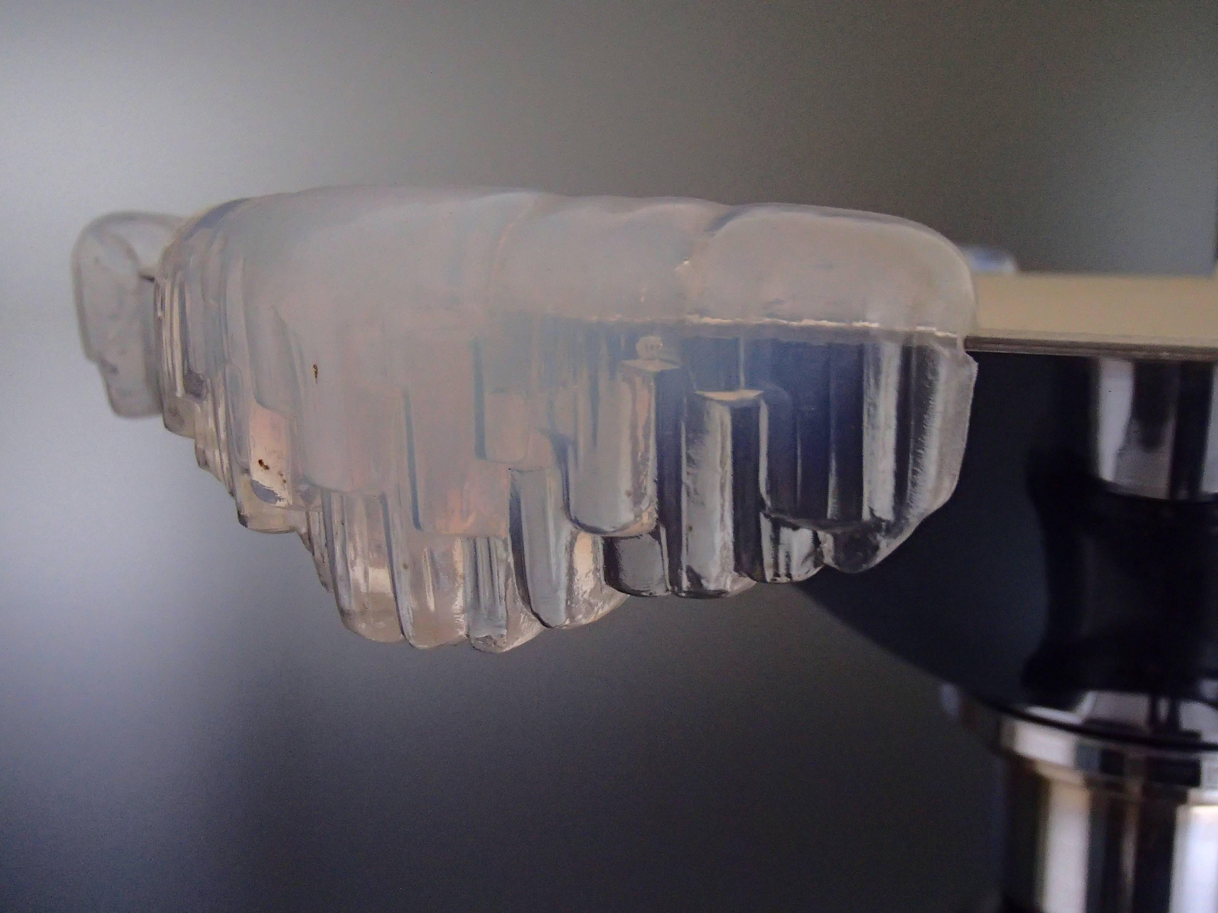 Stehlampe oder Fackel aus Chrom mit Teilen aus Sabino-Glas, Art déco im Zustand „Gut“ im Angebot in Weiningen, CH