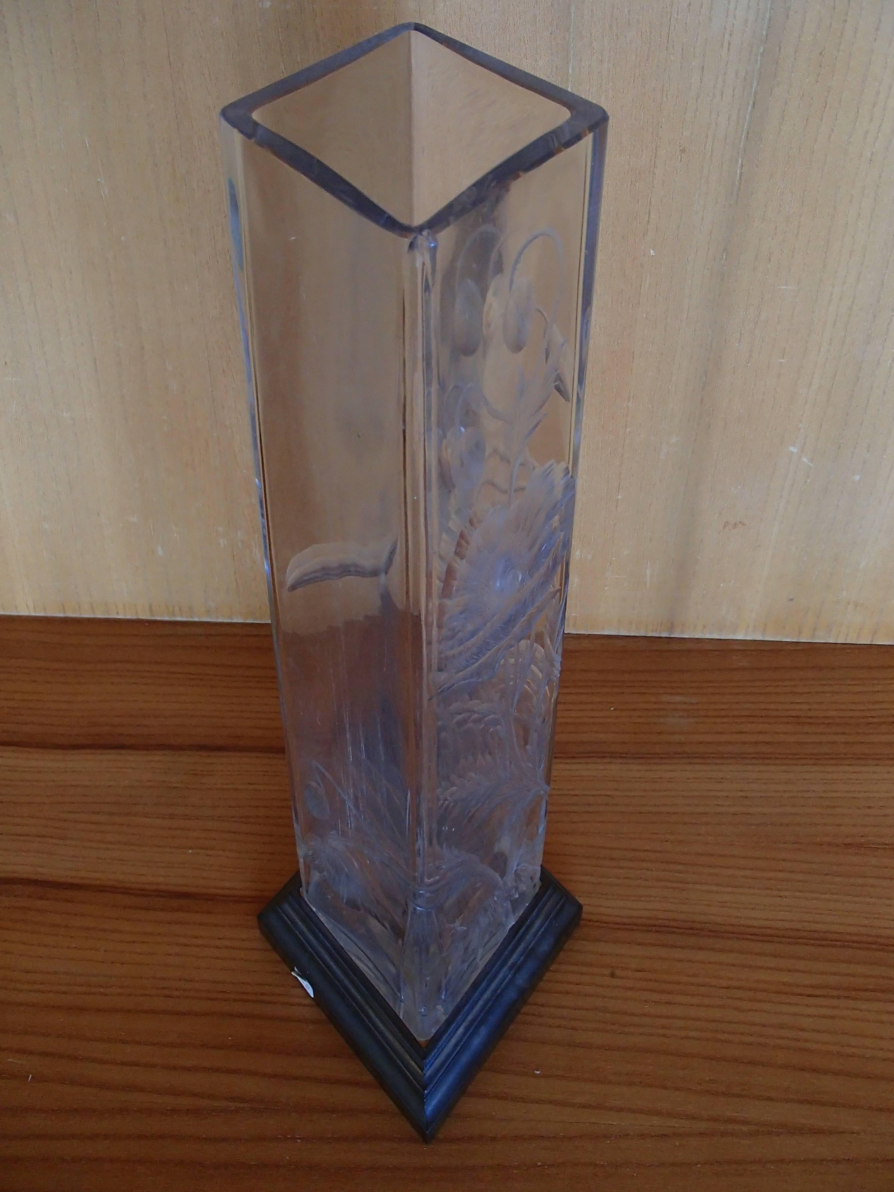 Art Deco Baccarat Vase with Engraved Poppy Flowers Bronze Base Gold-Plated For Sale 1