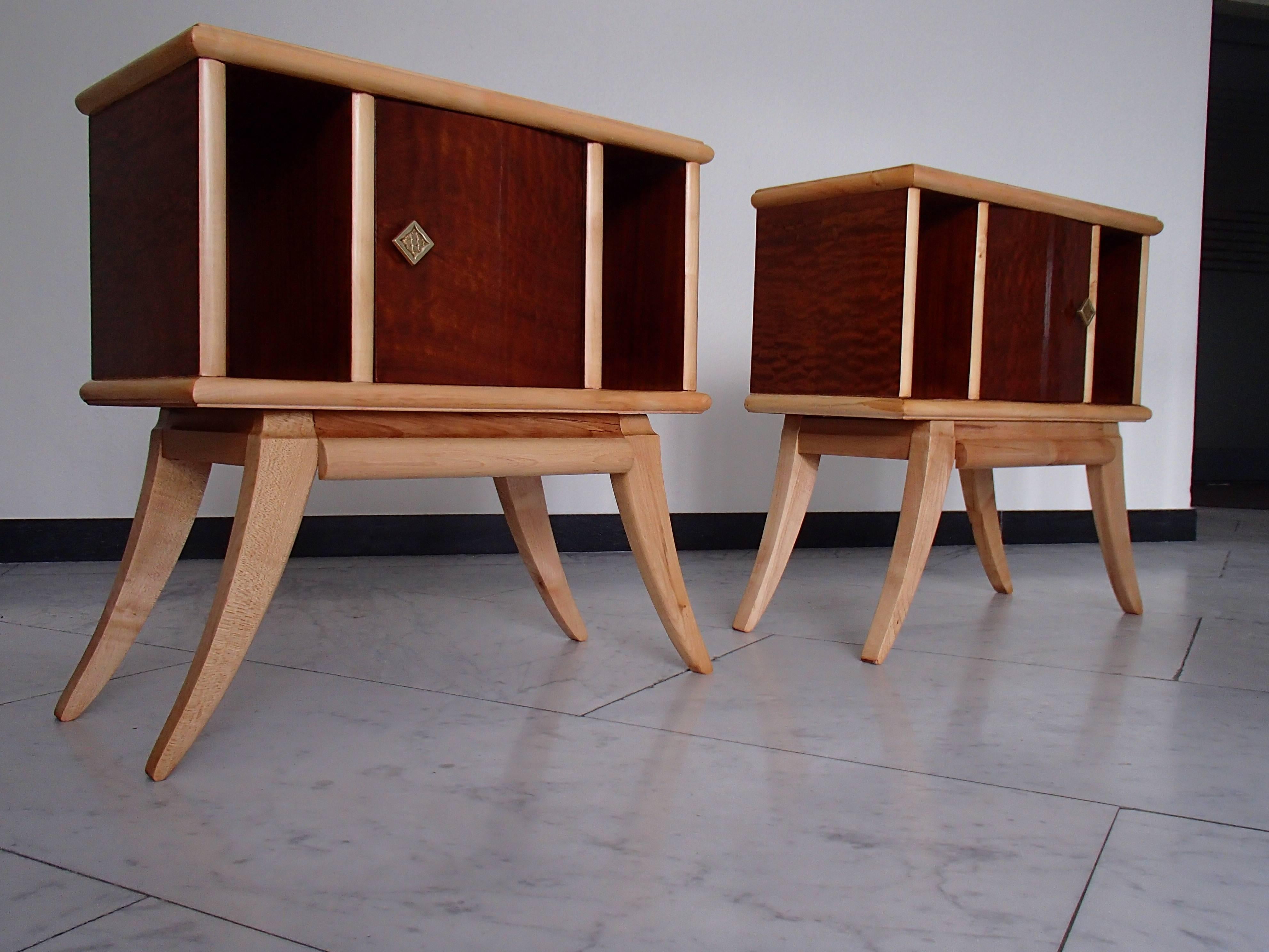 Mid-20th Century Pair of Art Deco Canadian Maple Eye on Birch Side Table Nightstands For Sale