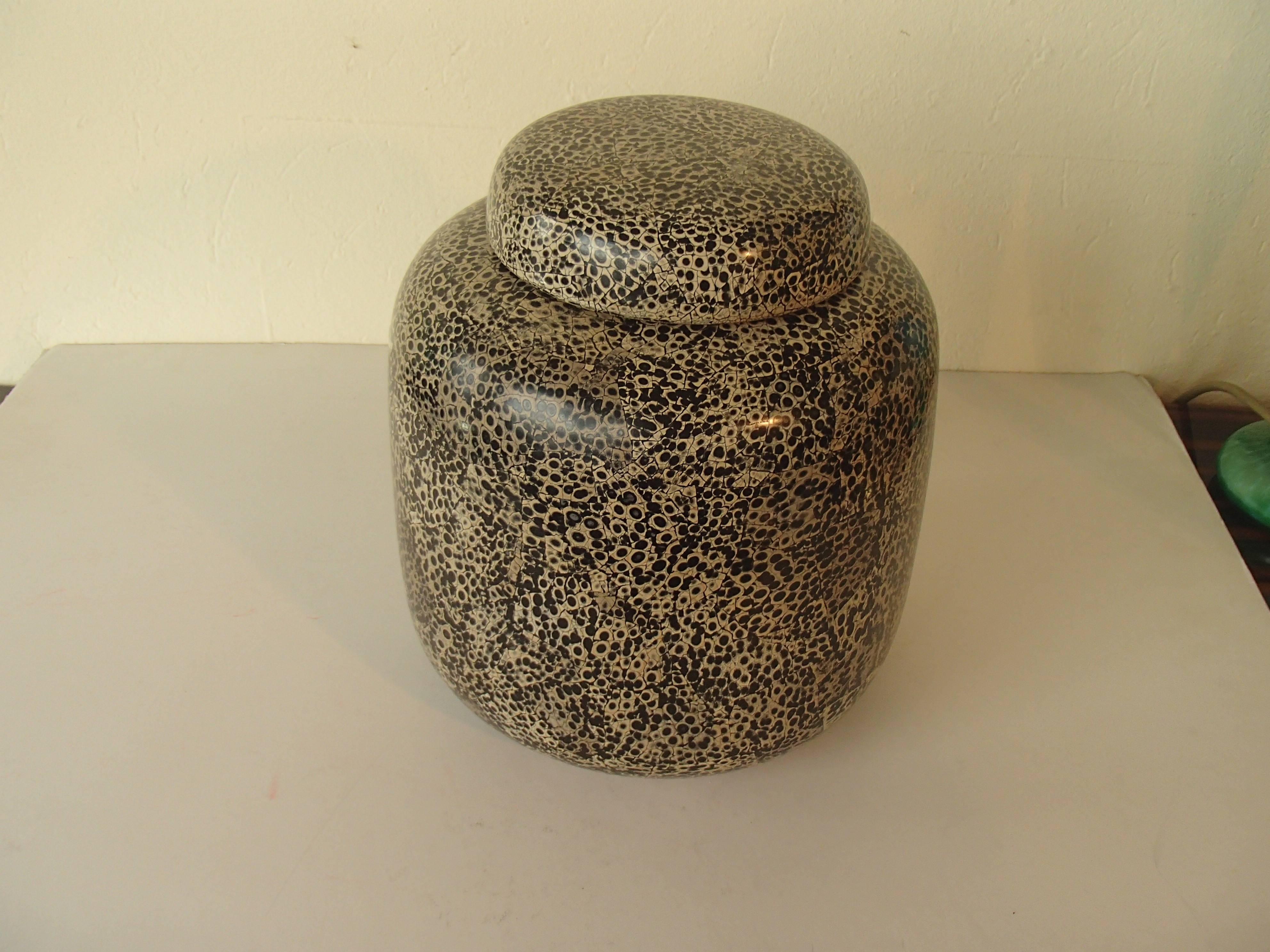 Modern Ceramic Vase with Lid Cream and Black by Les Comproir D'annam In Excellent Condition In Weiningen, CH