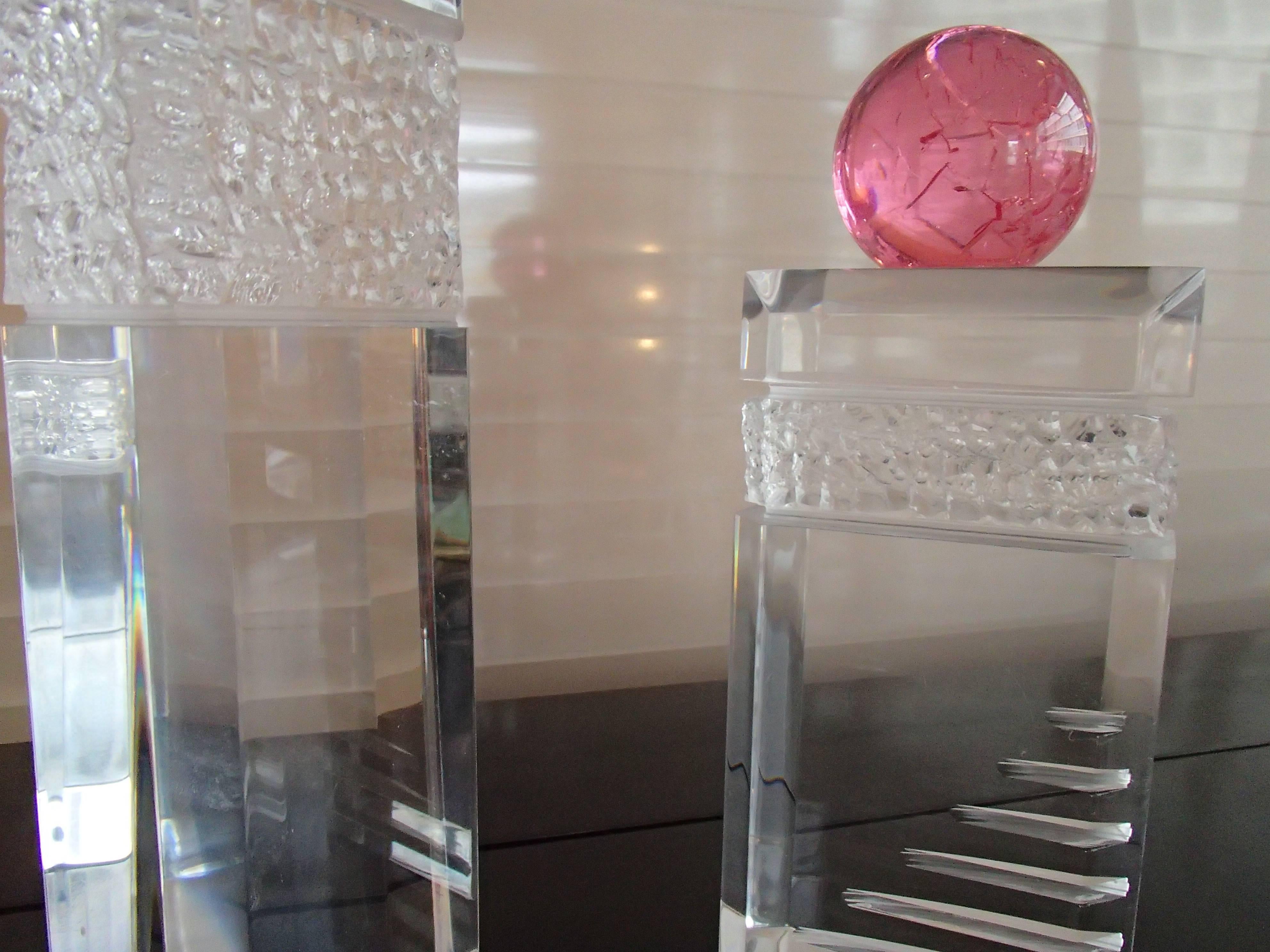 Late 20th Century Pair of Modern Haziza Plexi Glass Sculptures Transparent and Pink Ball For Sale