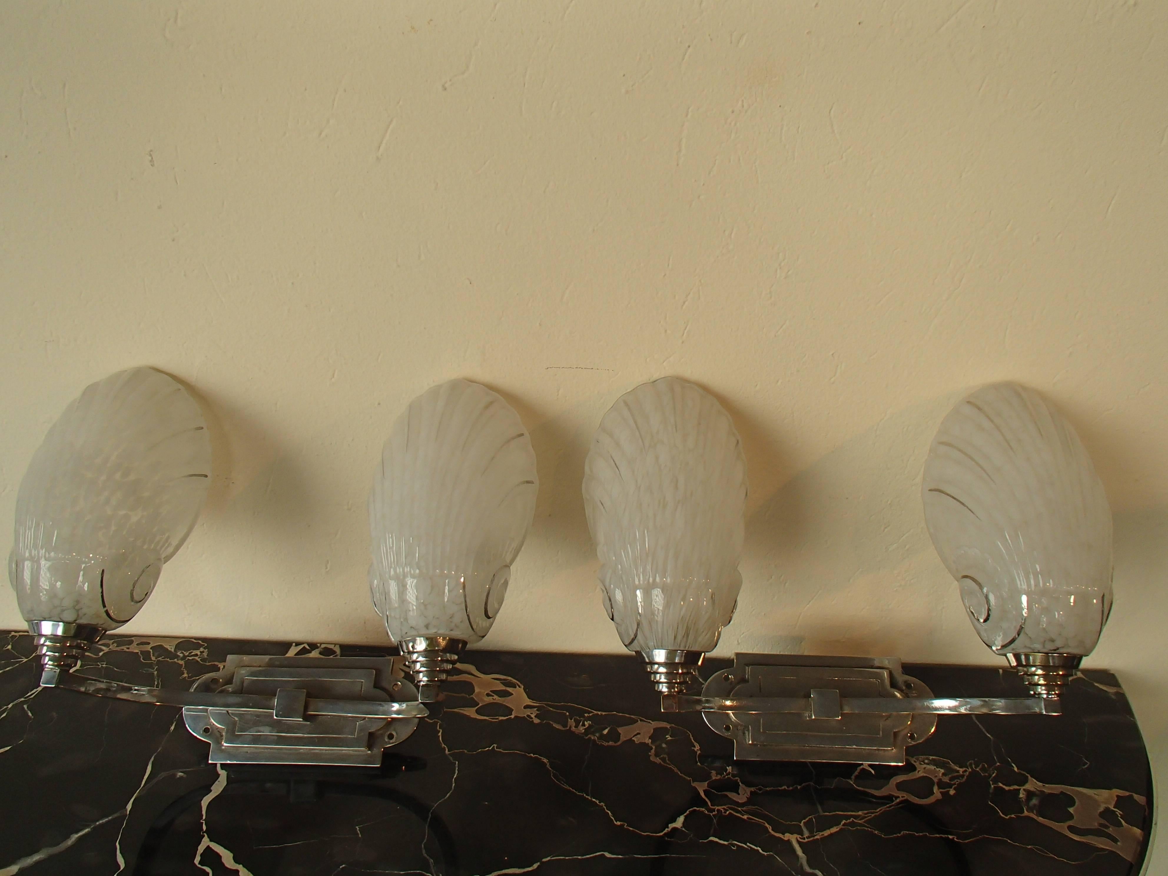 Art Deco Pair of Double Wall Lights Scones with Shell Glass Chrome Fitting In Good Condition In Schöfflisdorf, CH