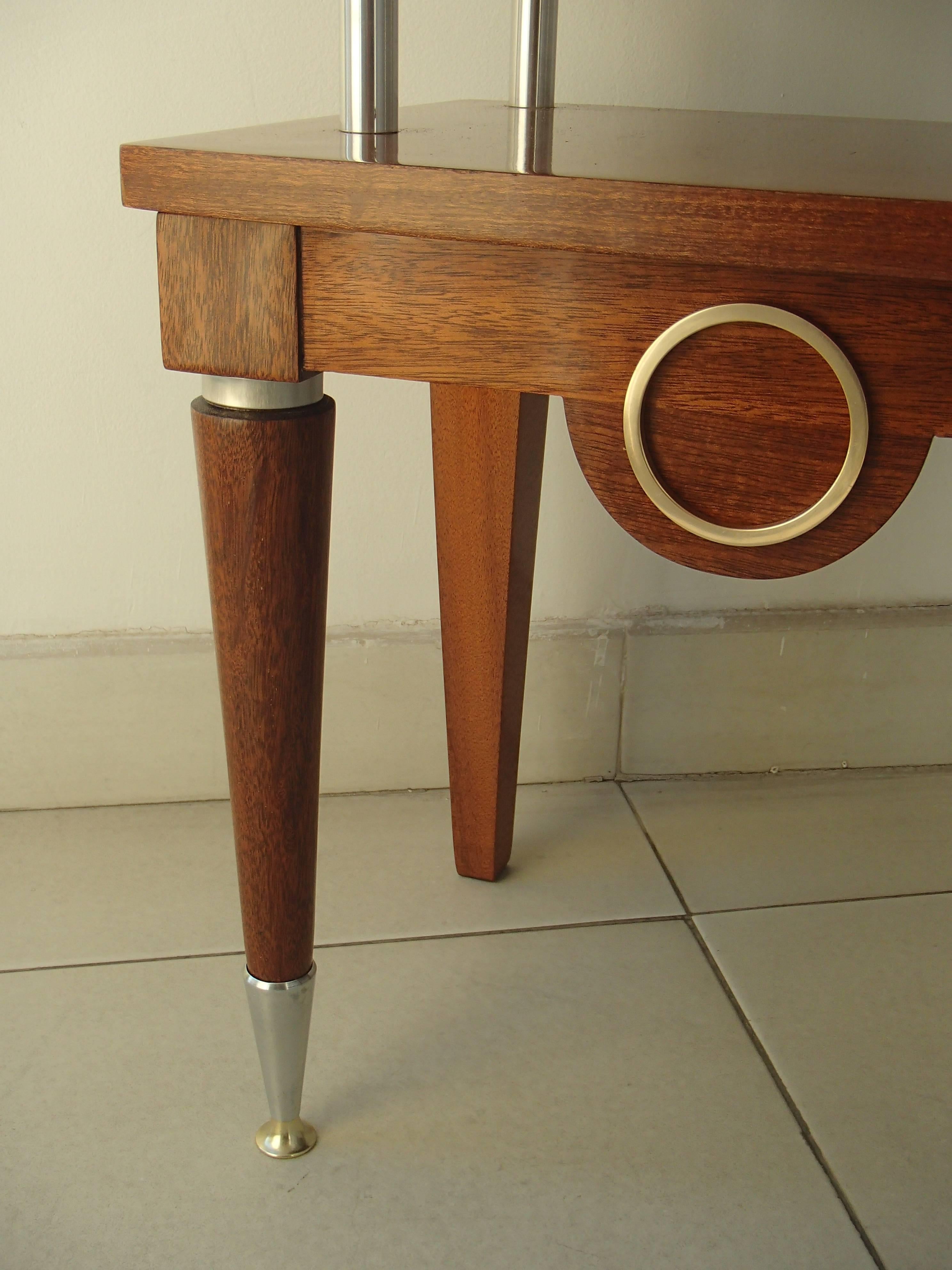 Art Deco Pair Nightstands or Side Tables Mahogany and Brass In Excellent Condition In Weiningen, CH