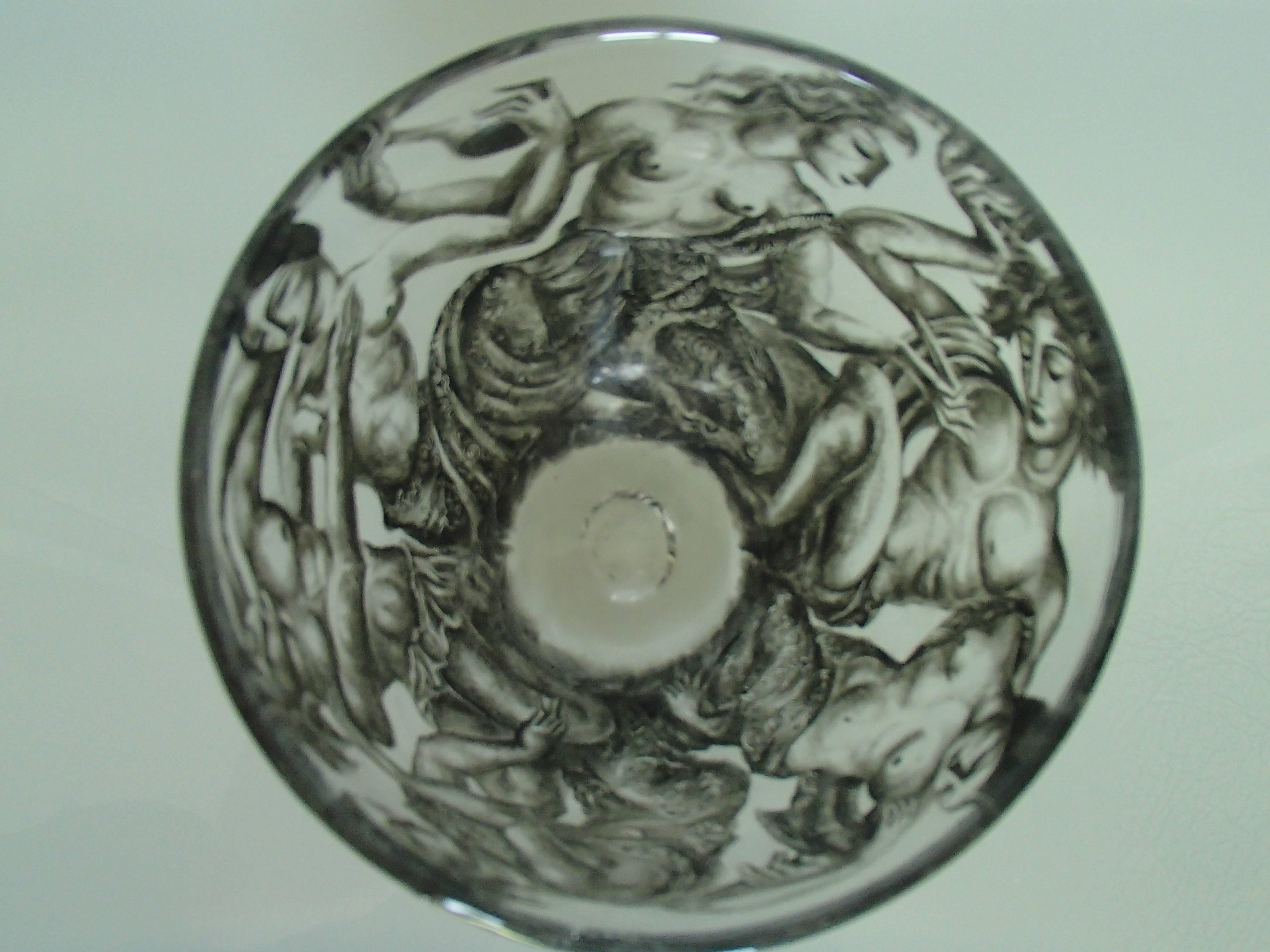 Art Glass Bauhaus bowl with black cubistic greac romain figures 