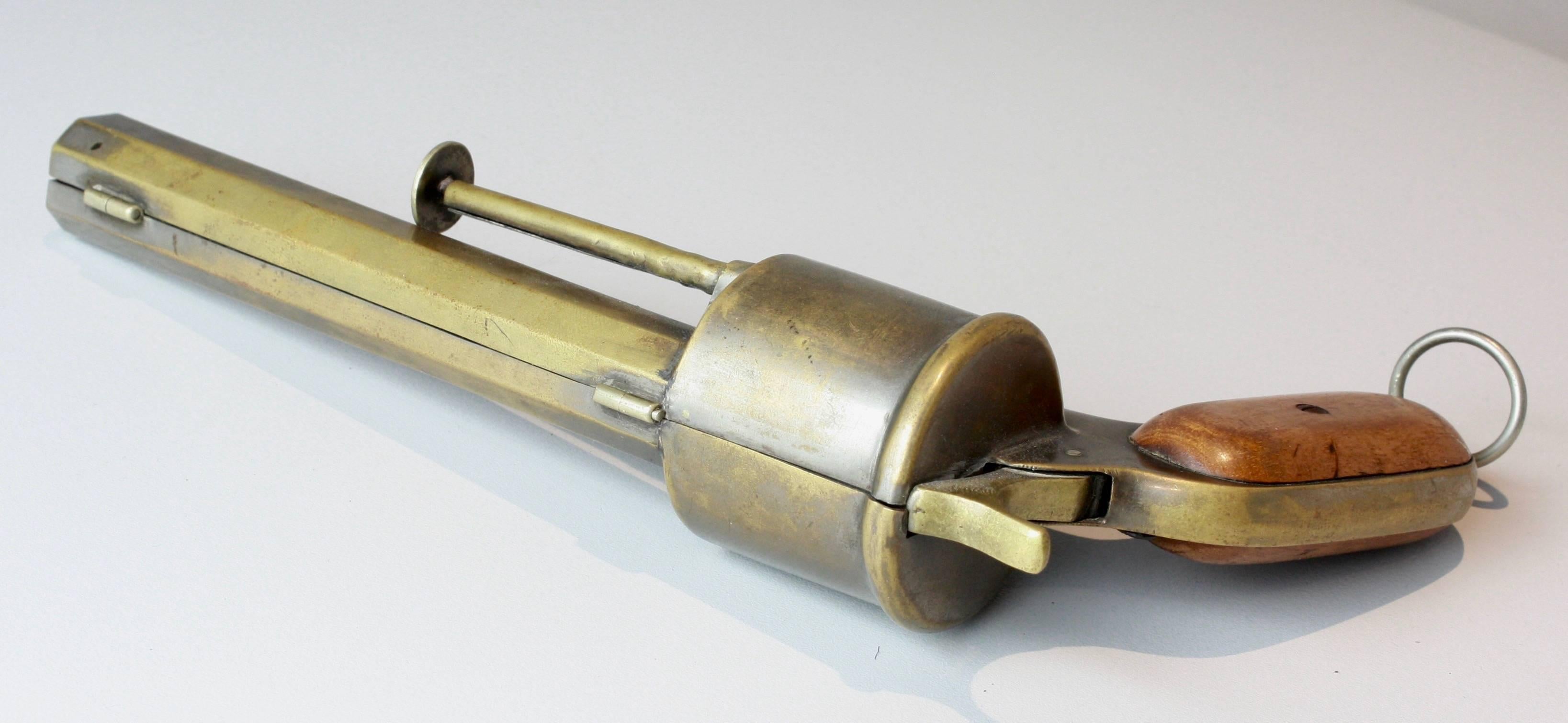 19th Century Antique Pipe in Pistol Form Case, Vesta Revolver, circa 1890, French
