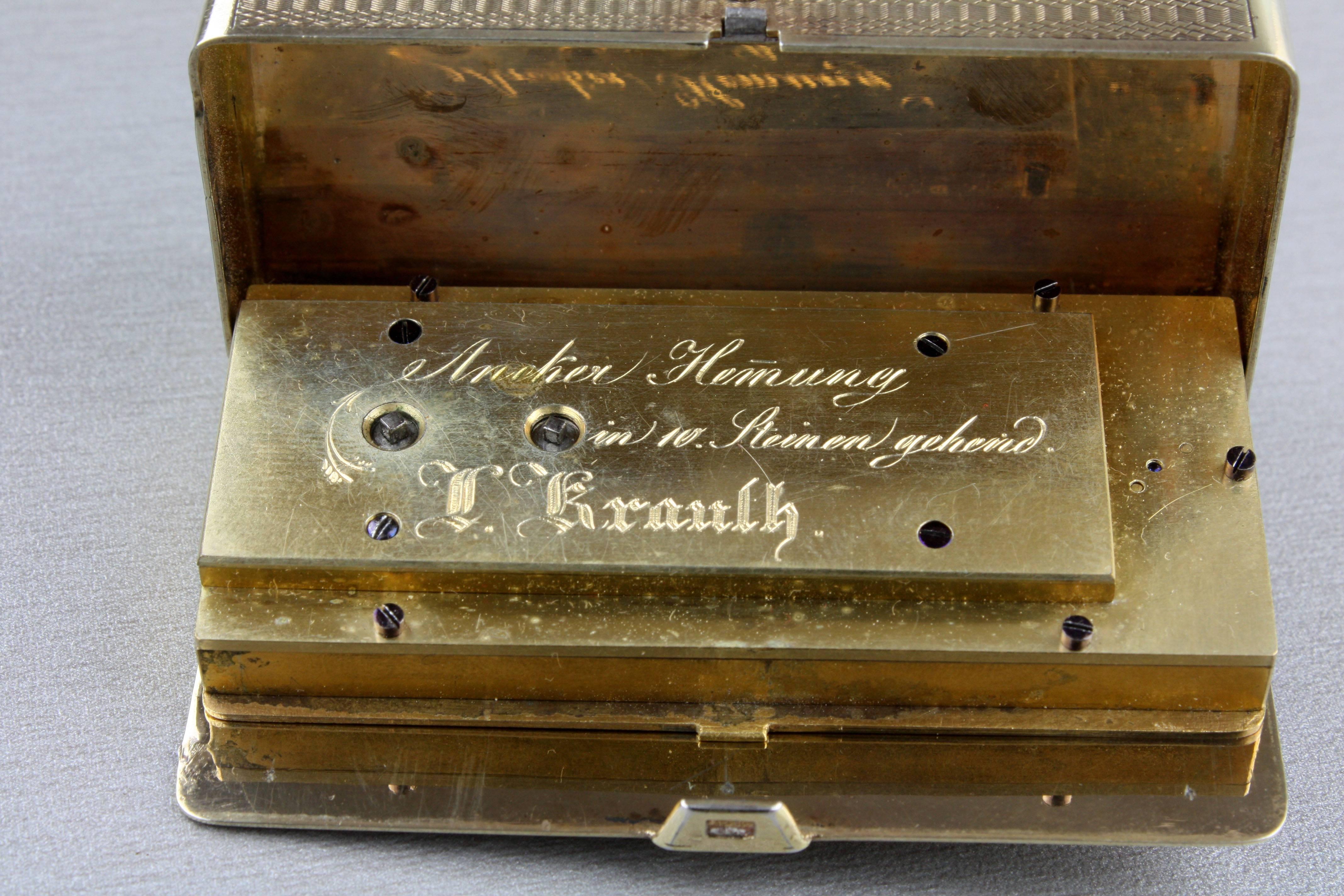 Antique Silver-Gilt Skeleton-Escapement Timepiece Snuffbox 2